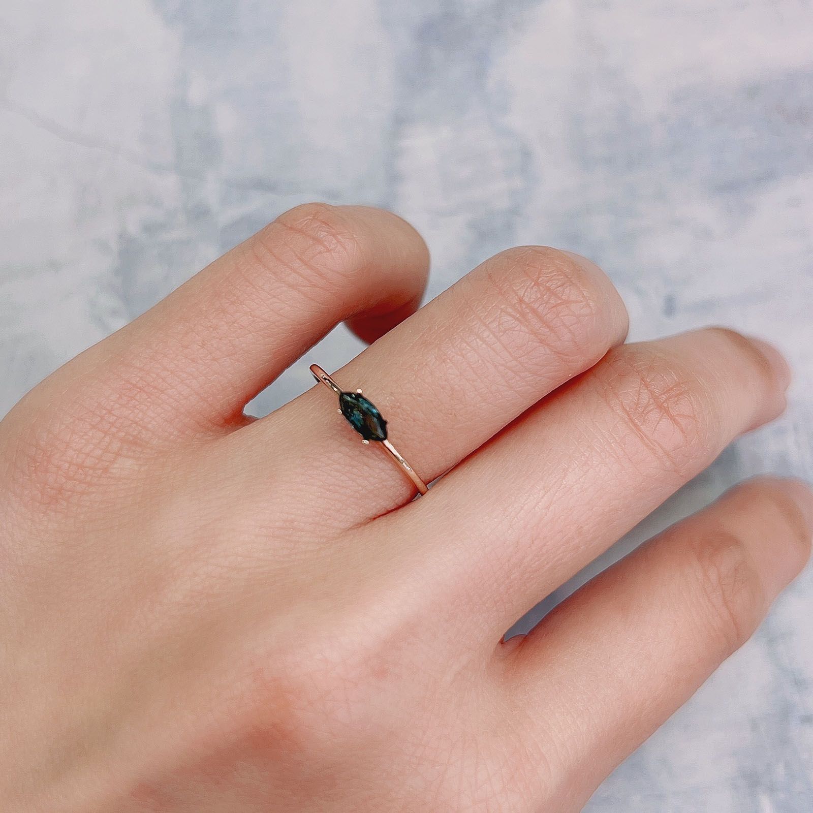 サファリン(宝石名サファリン) スリランカ産 0.28ct 識別済[210712160]6.4×2.9mm前後