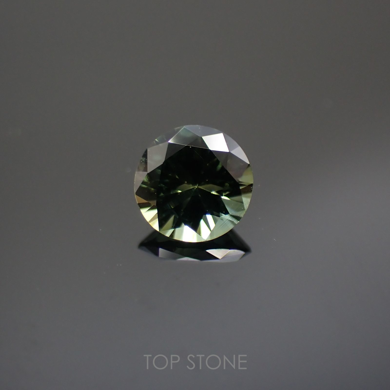 バイカラーサファイア(宝石名バイカラー・サファイア)タンザニア/マダガスカル産 0.52ct 識別済[220113892]5x5mm前後