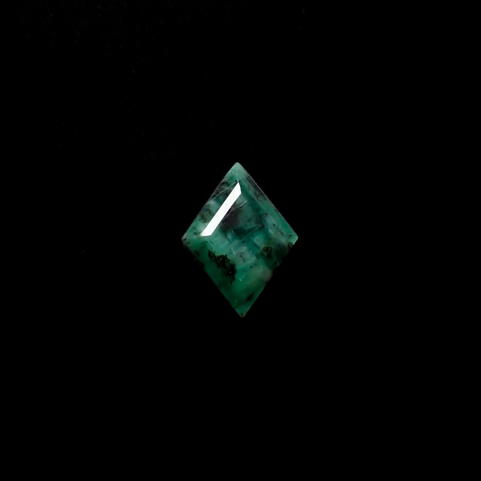 ◇カスタムカット◇エメラルド ブラジル産 2.31ct[240326472]14.9x11mm前後