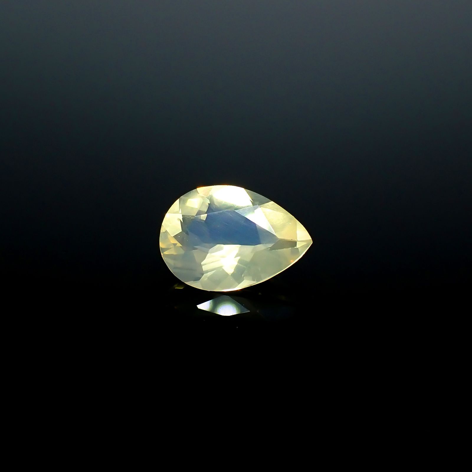 イエローオパール メキシコ産 1.20ct[240226195]10.1x7.1mm前後