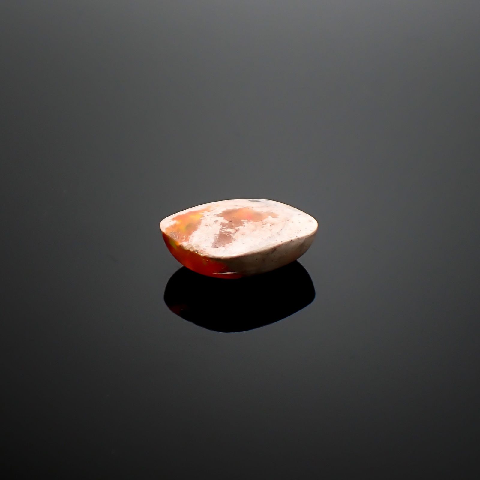カンテラオパール メキシコ産 5.02ct / 15.2x9.9mm前後 [260933086]