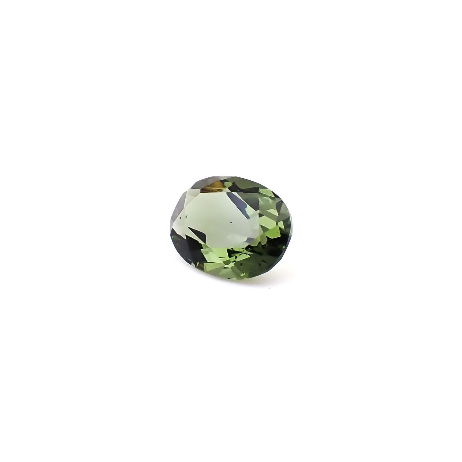 モルダバイト 発見地：旧チェコスロバキア 1.02ct / 8x6mm前後 [260832692]