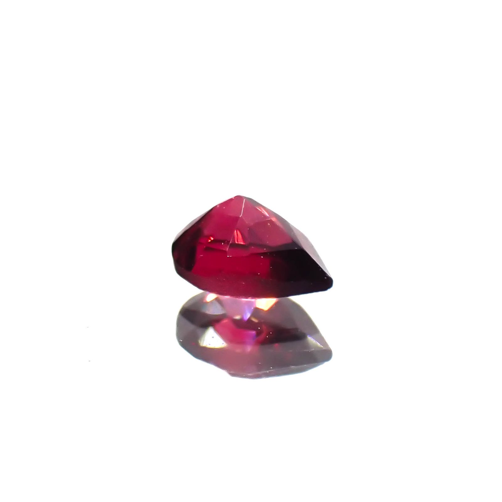 レッドスピネル ビルマ産 0.19ct[230722614]4.1x3.1mm前後