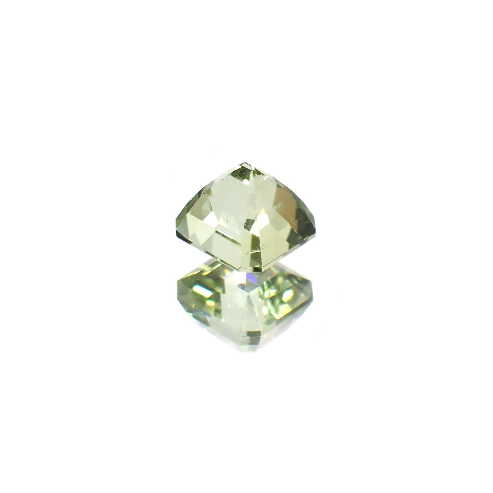 ミントトルマリン(宝石名グリーン・トルマリン) ルワンダ産 1.379ct ソ付(彩珠)[211013635]6.2×5.8mm前後