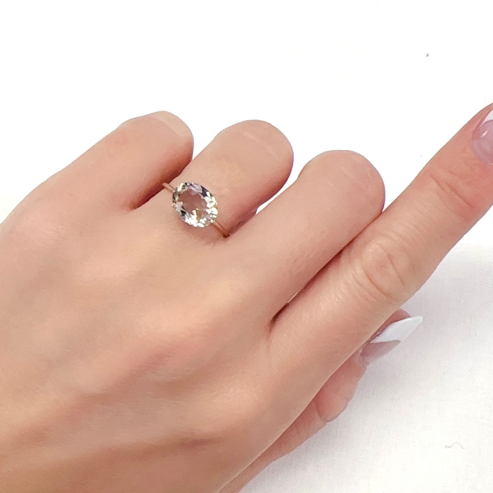 含バリウム・サニディン(宝石名サニディン)ドイツ産 1.82ct 識別済[231224976]9.6x7.3mm前後
