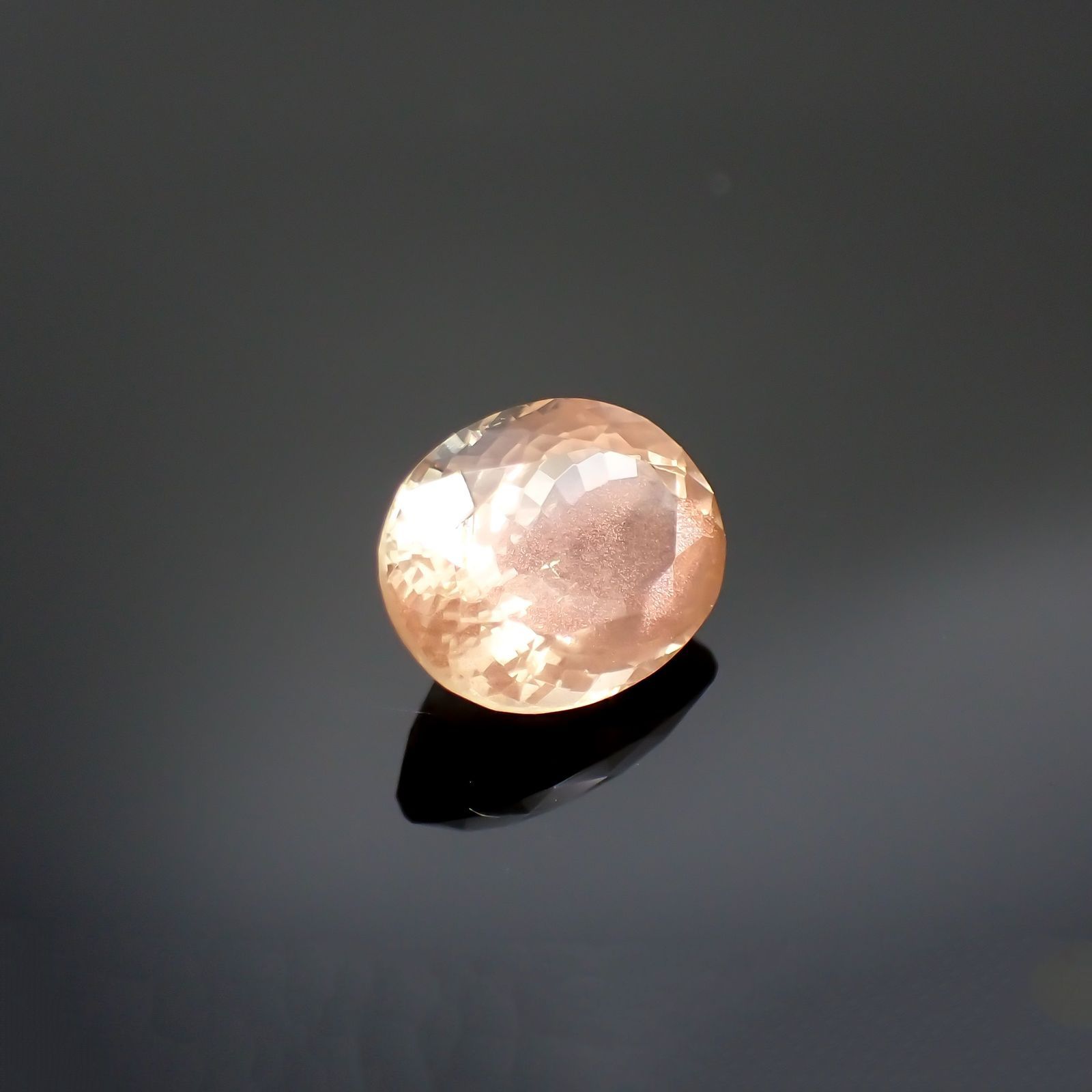 オレゴンサンストーン(宝石名ラブラドライト)アメリカ・オレゴン州産 識別済 2.71ct / 10x8mm前後 [220114661]