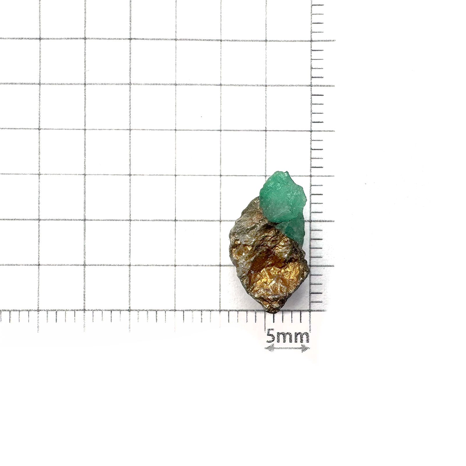 エメラルド原石 コロンビア産 5.76ct [250430178]14.4x9.3mm前後