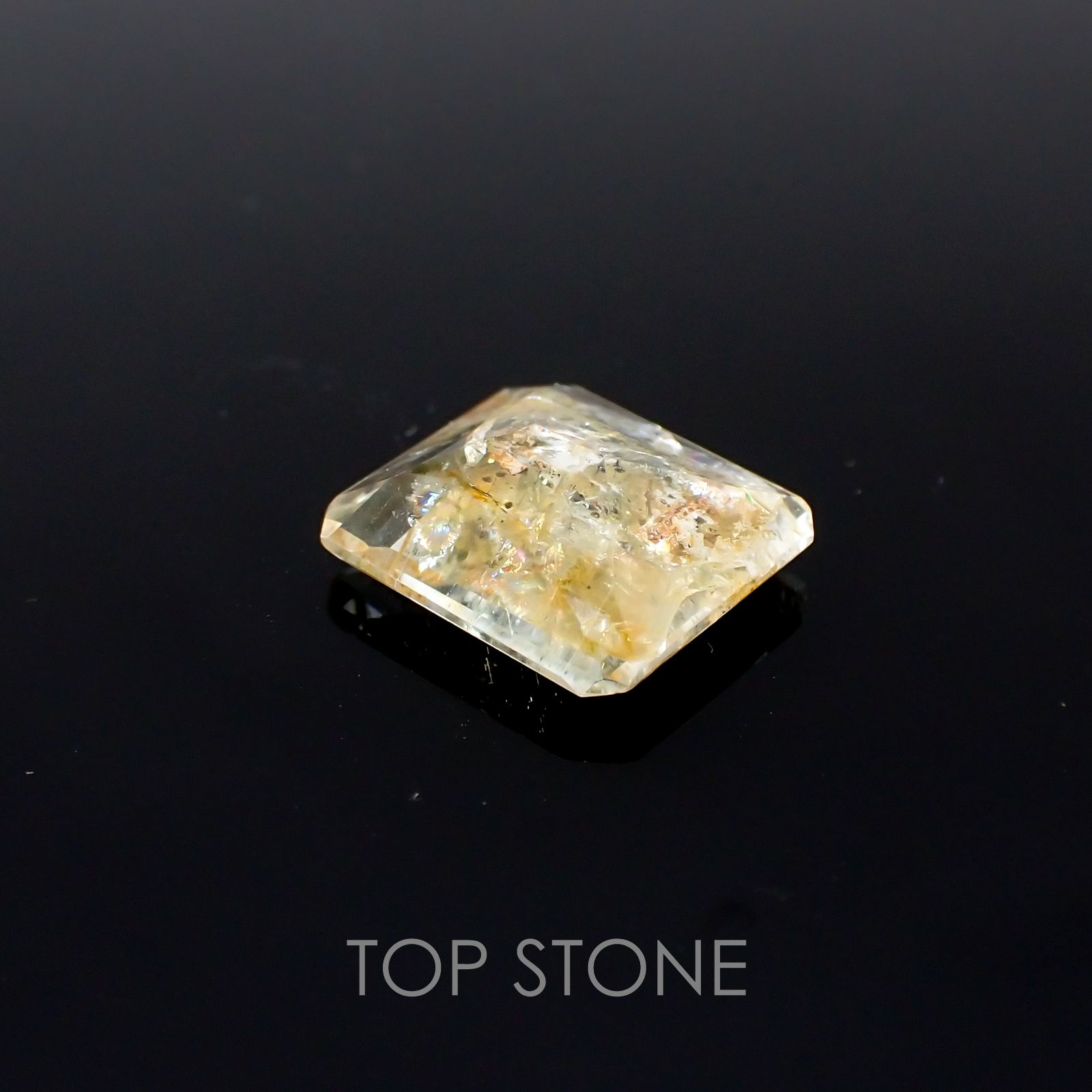 オーロラアクアマリン ブラジル産 ルース 2.76ct[210310188]10.2×9.1mm前後