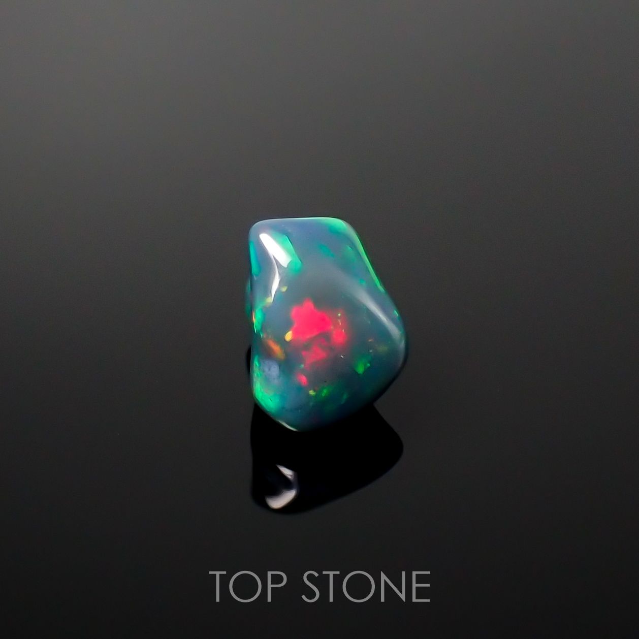 ◇バロック型◇ブラックオパール エチオピア産 ルース 2.39ct[210913242]8.3×9.3mm前後