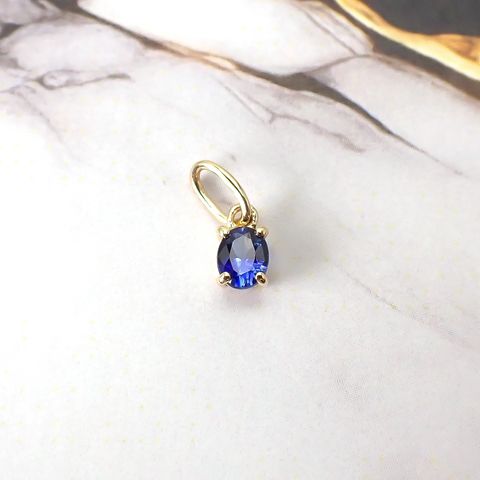 ペンダント空枠：石留め▶サファイア（お客様製作例）