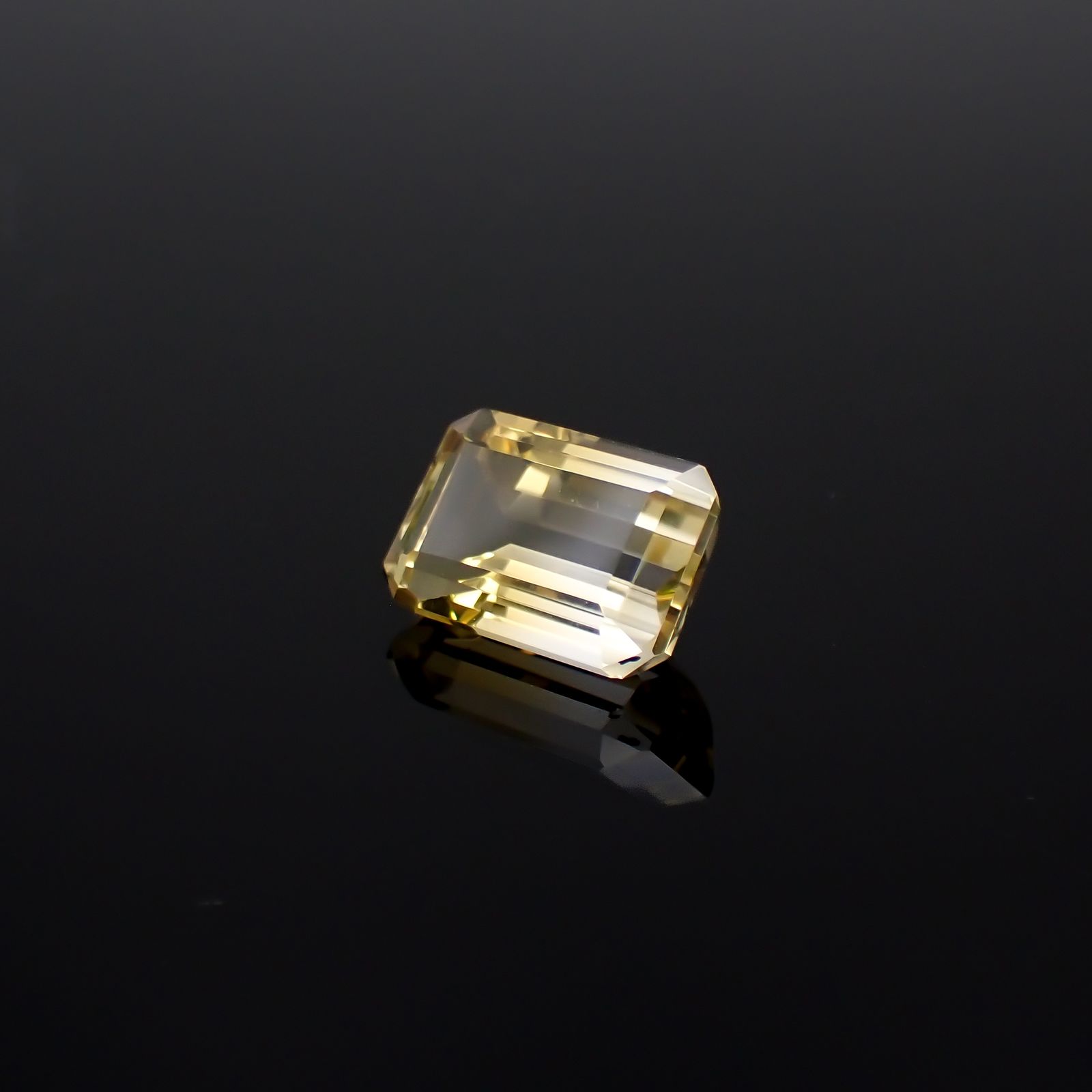 バイカラーシトリン ブラジル・ミナスジェライス州産 7.88ct[240326463]14.2x9.7mm前後