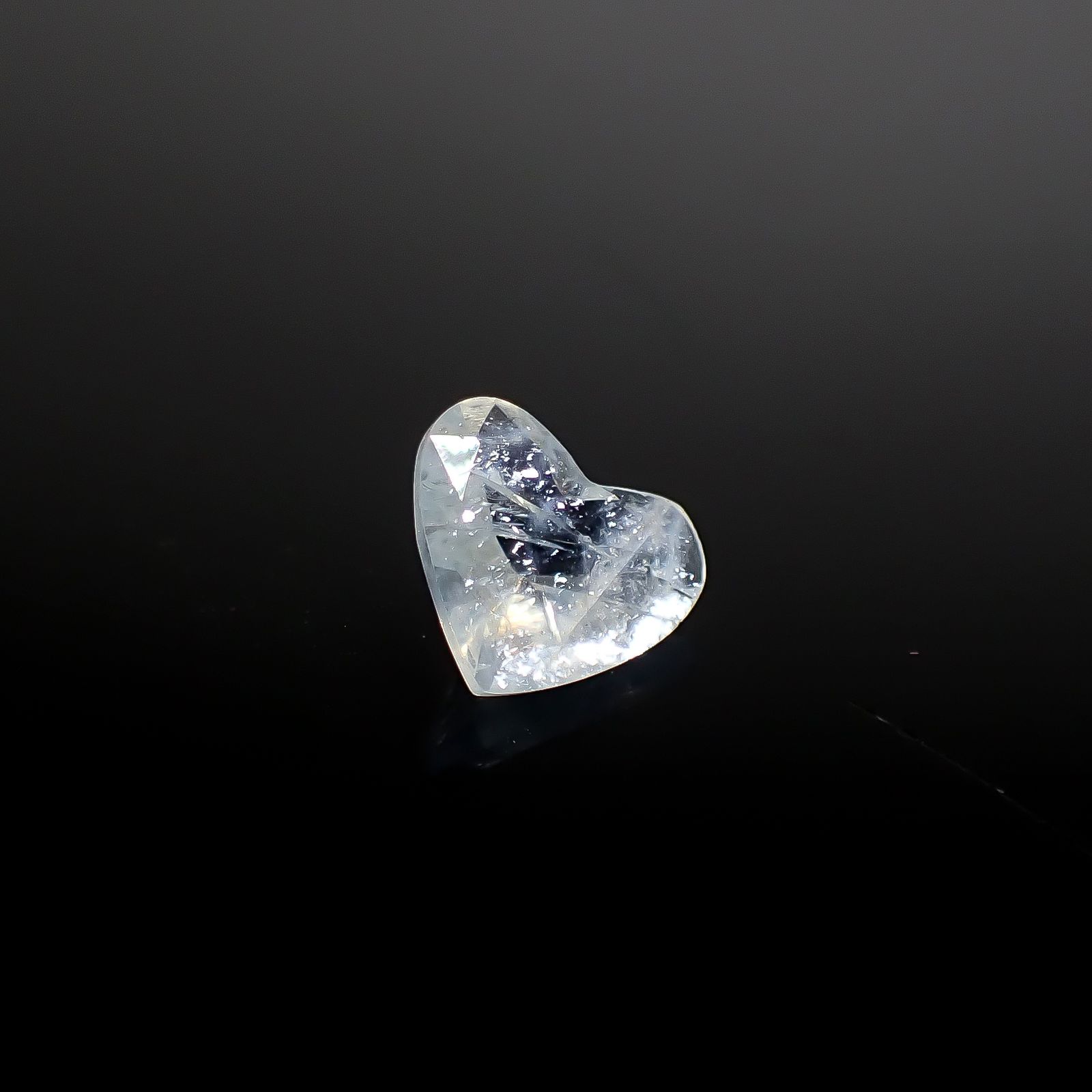 イリデッセンスアクアマリン ブラジル産 1.11ct [250730716]7x8.2mm前後