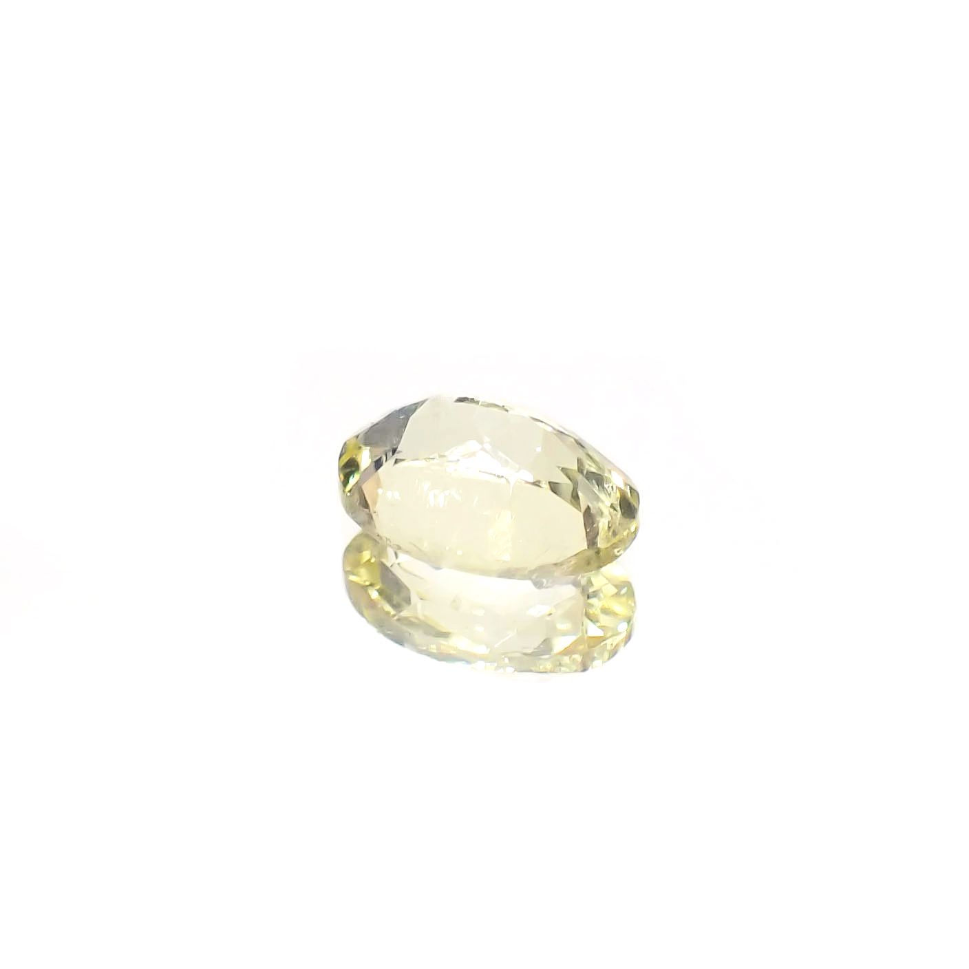 イエローダンビュライト タンザニア産 0.80ct[240125464]7.1x5mm前後