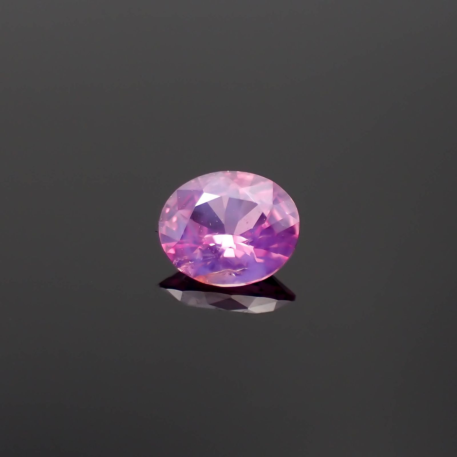 シルキーサファイア 非加熱 ベトナム産 0.23ct[230722791]4.2x3.6mm前後