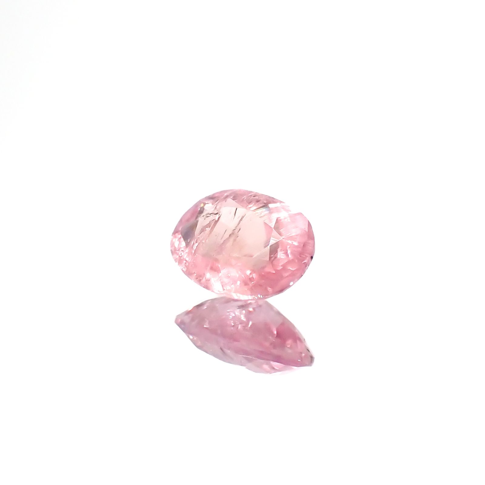ペツォッタイト(ラズベリル)(宝石名ペツォッタイト)マダガスカル産 0.34ct 識別済[240226155]5.2x3.8mm前後