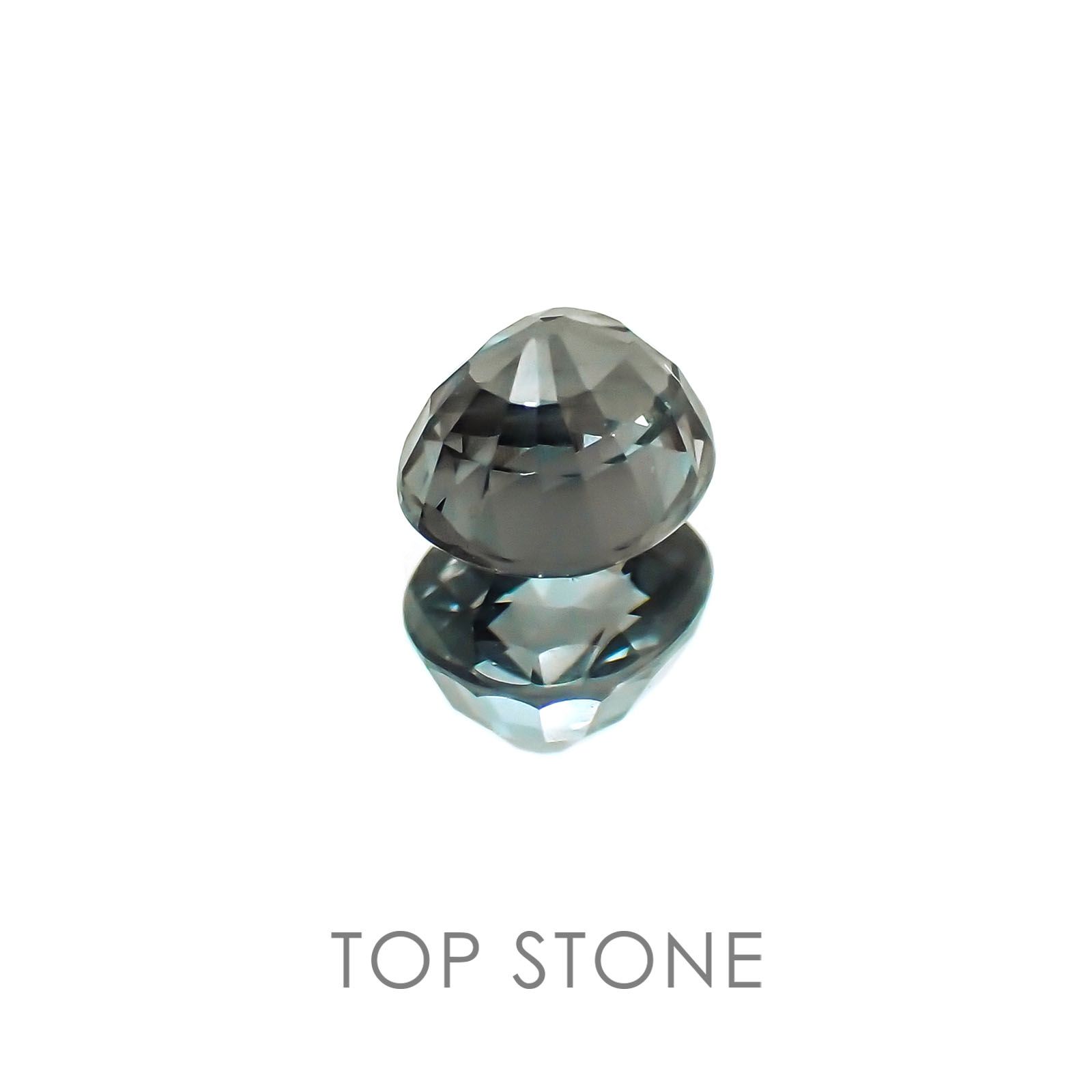 カラーチェンジガーネット(アレキタイプ) マダガスカル・ベキリー産 ルース 0.7ct[20129298]5.2×4.5mm前後
