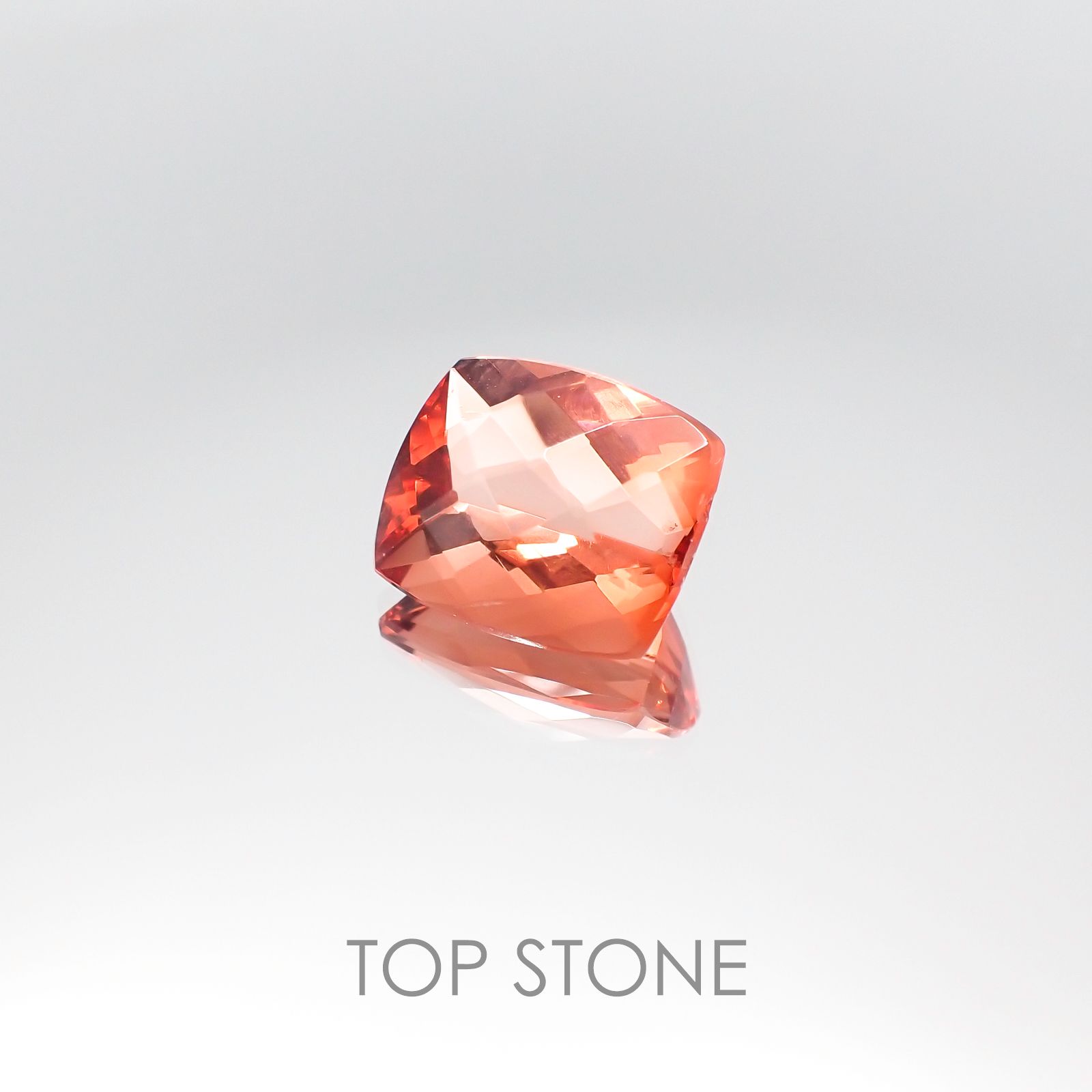 レッドフローライト ブラジル産 ルース 5.73ct[20106749]11.9×10mm前後