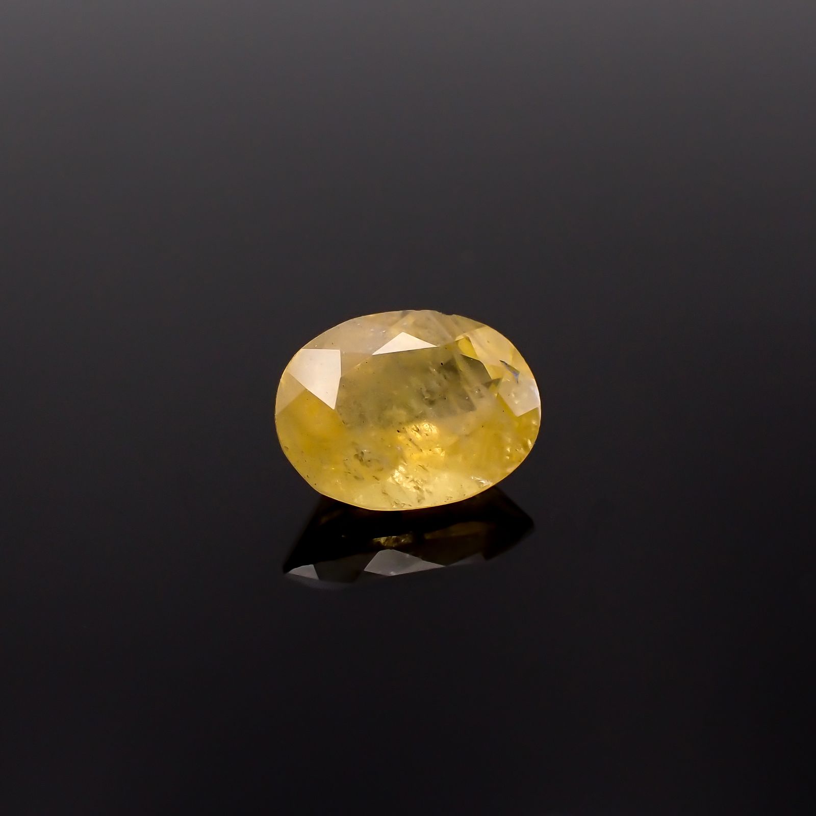 コンドロダイト(宝石名コンドロダイト)タジキスタン・パミール高原産 1.479ct ソ付(彩珠)[231225229]8.1x6.2mm前後