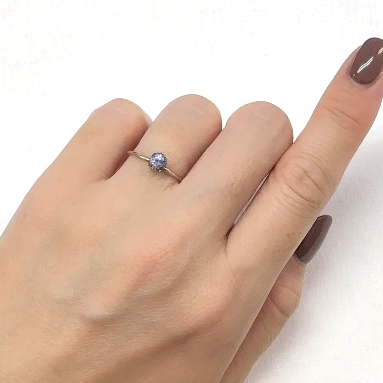 ラベンダースピネル(宝石名スピネル)ビルマ/マダガスカル産 0.47ct 識別済[241029264]4.7x4.6mm前後