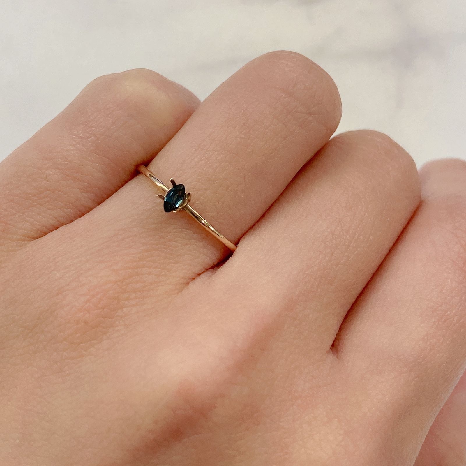 カラーチェンジガーネット(アレキタイプ)(宝石名ガーネット/カラーチェンジタイプ) マダガスカル・ベキリー産 0.11ct 識別済[20106591]4.1×2.1mm前後