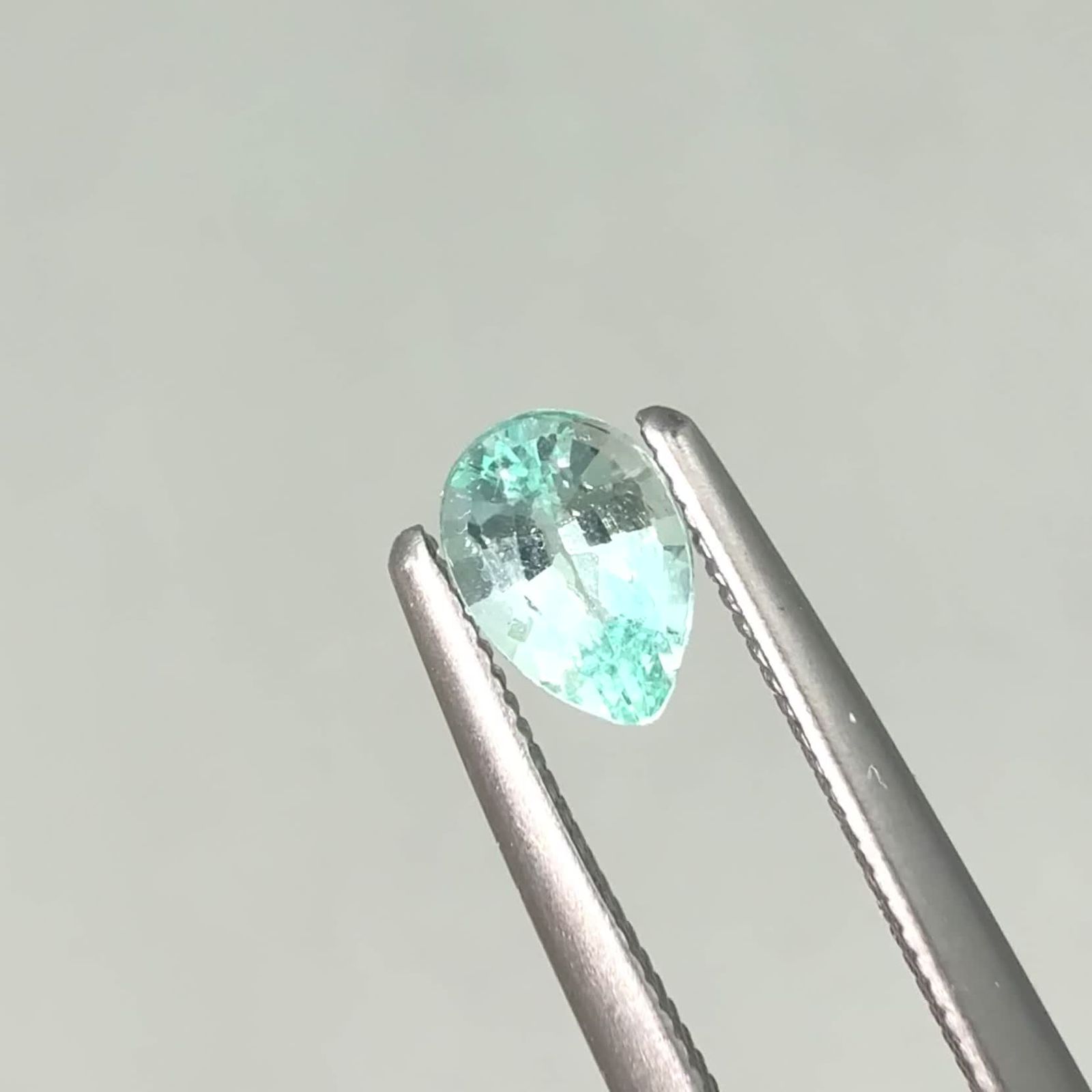 ミントベリル　ナイジェリア産 ミントベリル ナイジェリア産 0.44ct / 5x5mm前後 [250430192] | TOP