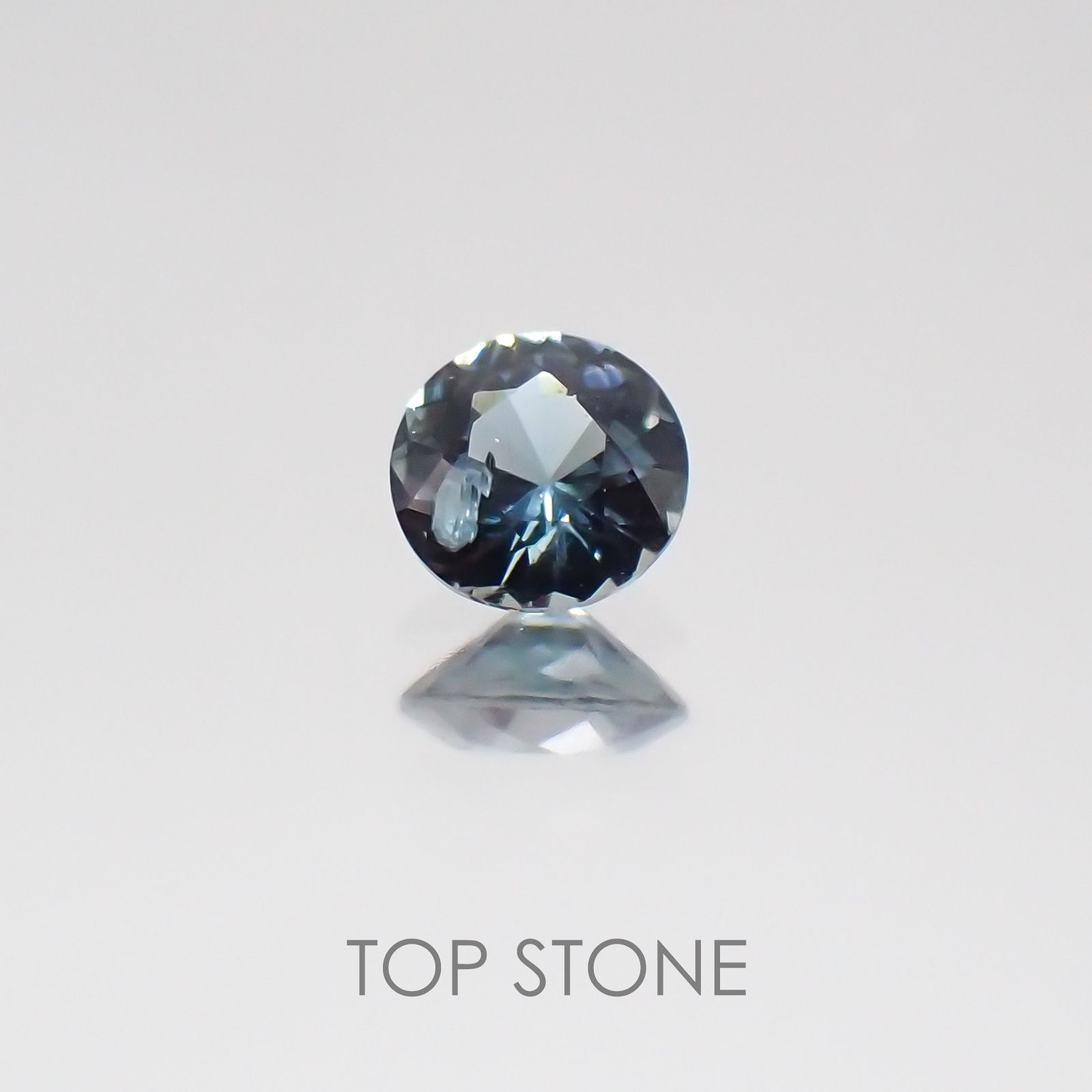 サファリン マダガスカル産 ルース 0.12ct[20128832]3.1×3.1mm前後