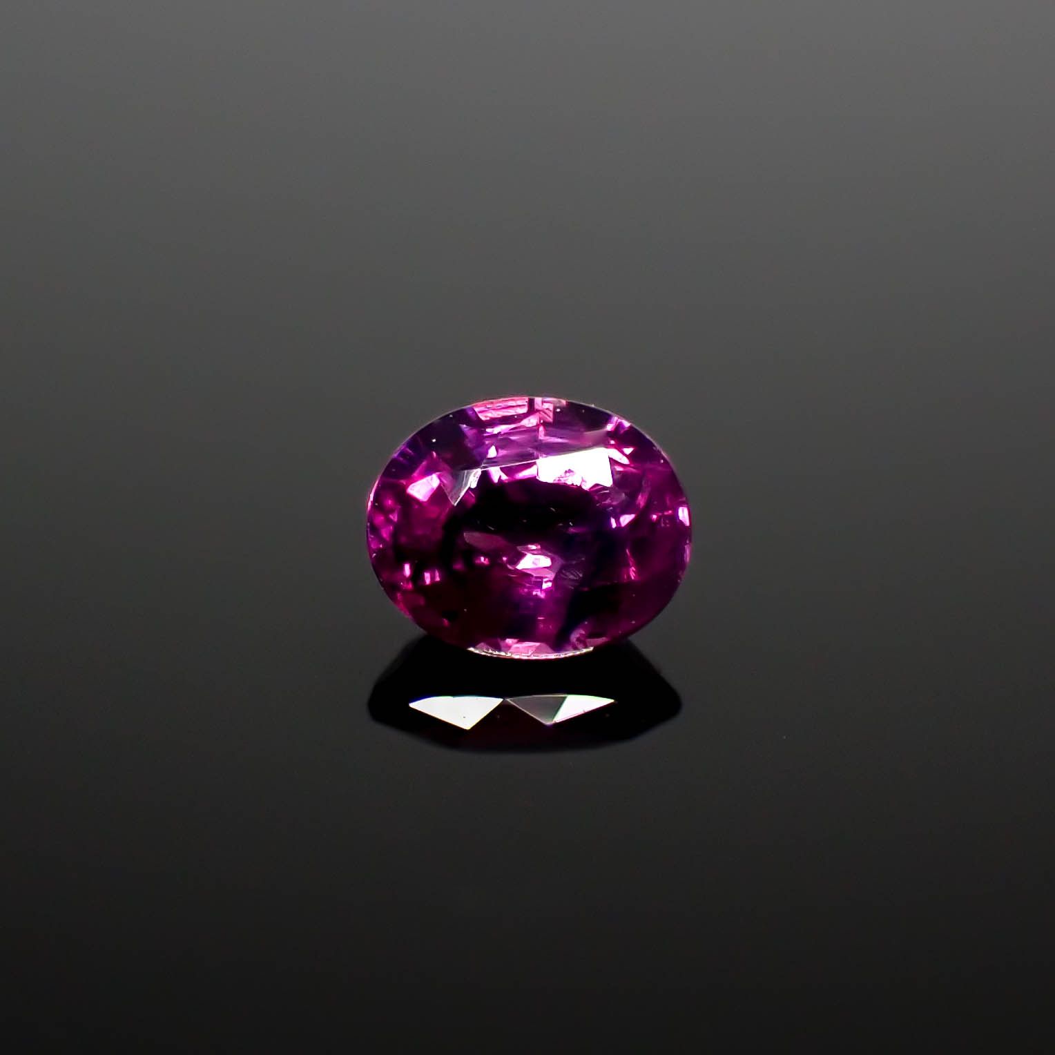 ウィンザーサファイア タンザニア・ウィンザー産 0.45ct[240928685]4.9x4mm前後