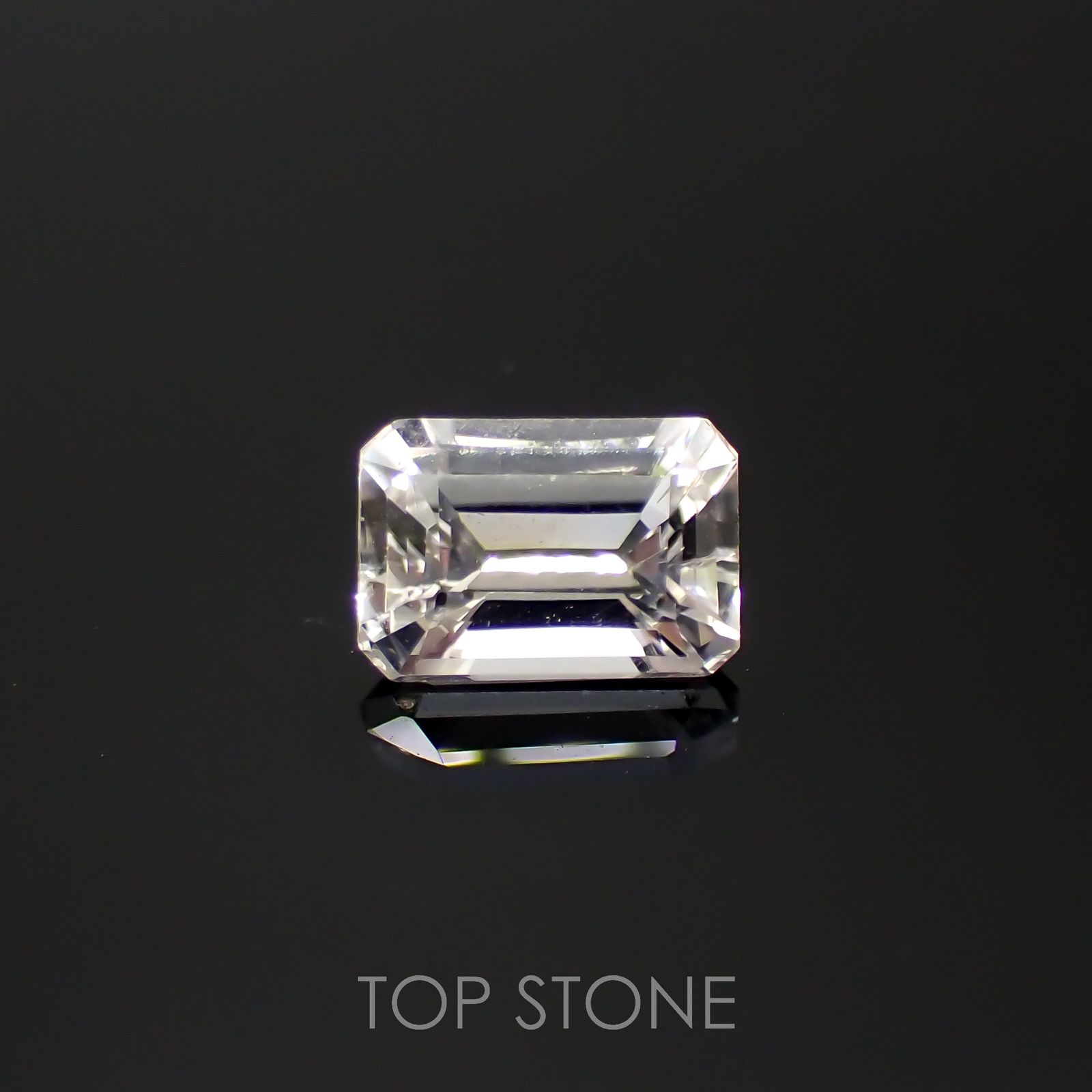 フェナカイト(宝石名フェナカイト)マダガスカル産 0.96ct 識別済[220817213]7x4.8mm前後