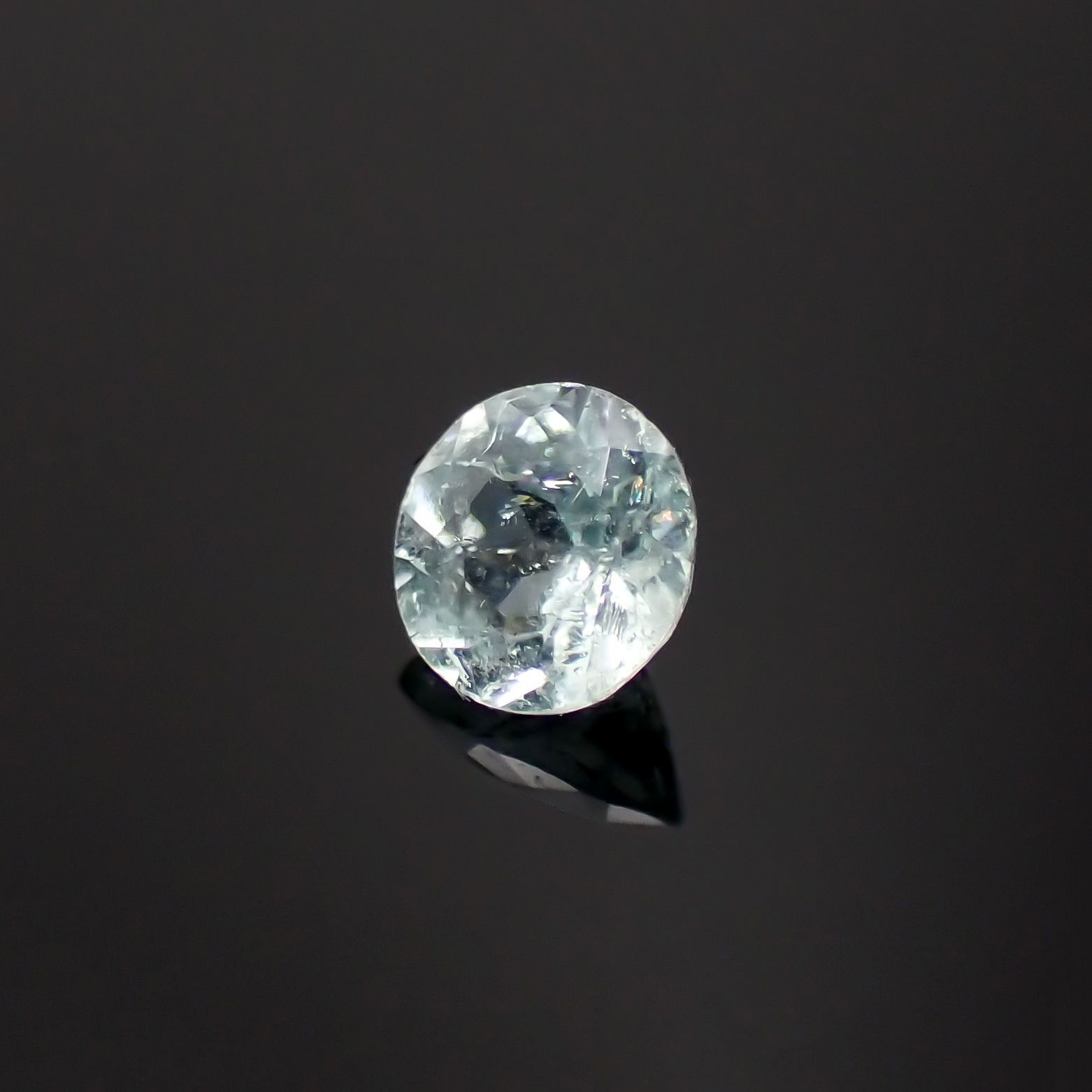 パライバトルマリン(宝石名トルマリン/別名パライバ・トルマリン)モザンビーク産 0.15ct 識別済[230220439]3.4x3.4mm前後