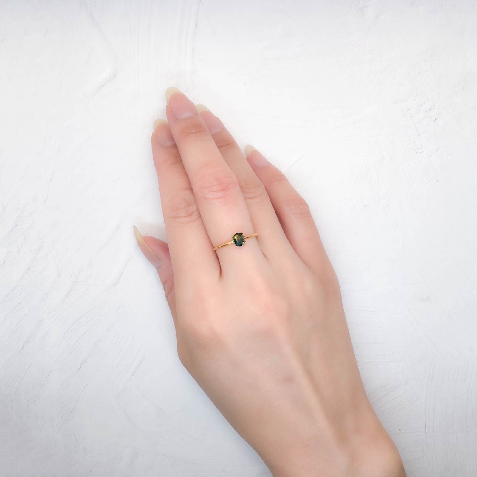 バイカラーサファイア(宝石名バイカラー・サファイア)マダガスカル/オーストラリア産 0.52ct 識別済[250114061]4.9x4mm前後