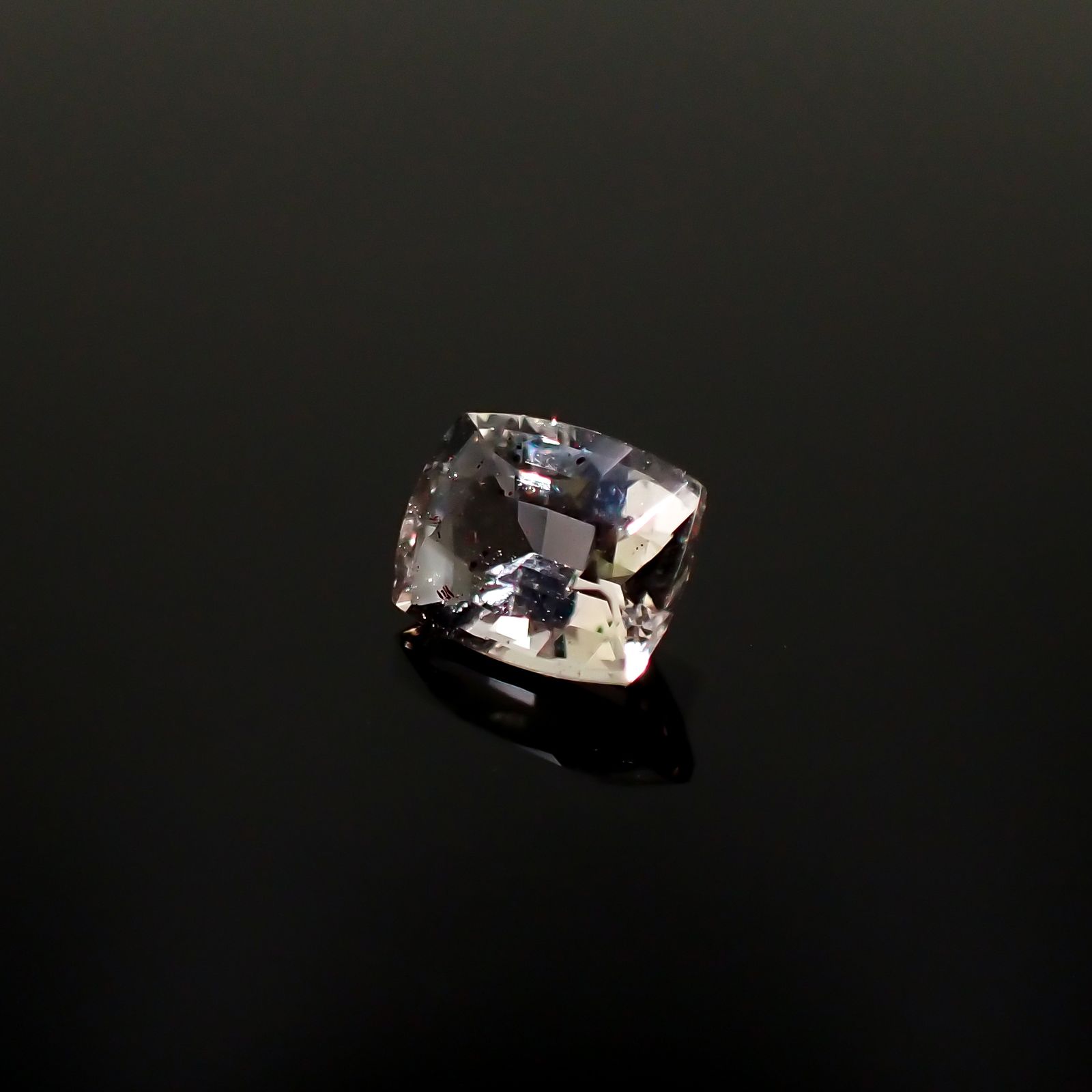 ティンカーベルクォーツ ブラジル産 0.68ct[240125447]6.4x4.9mm前後