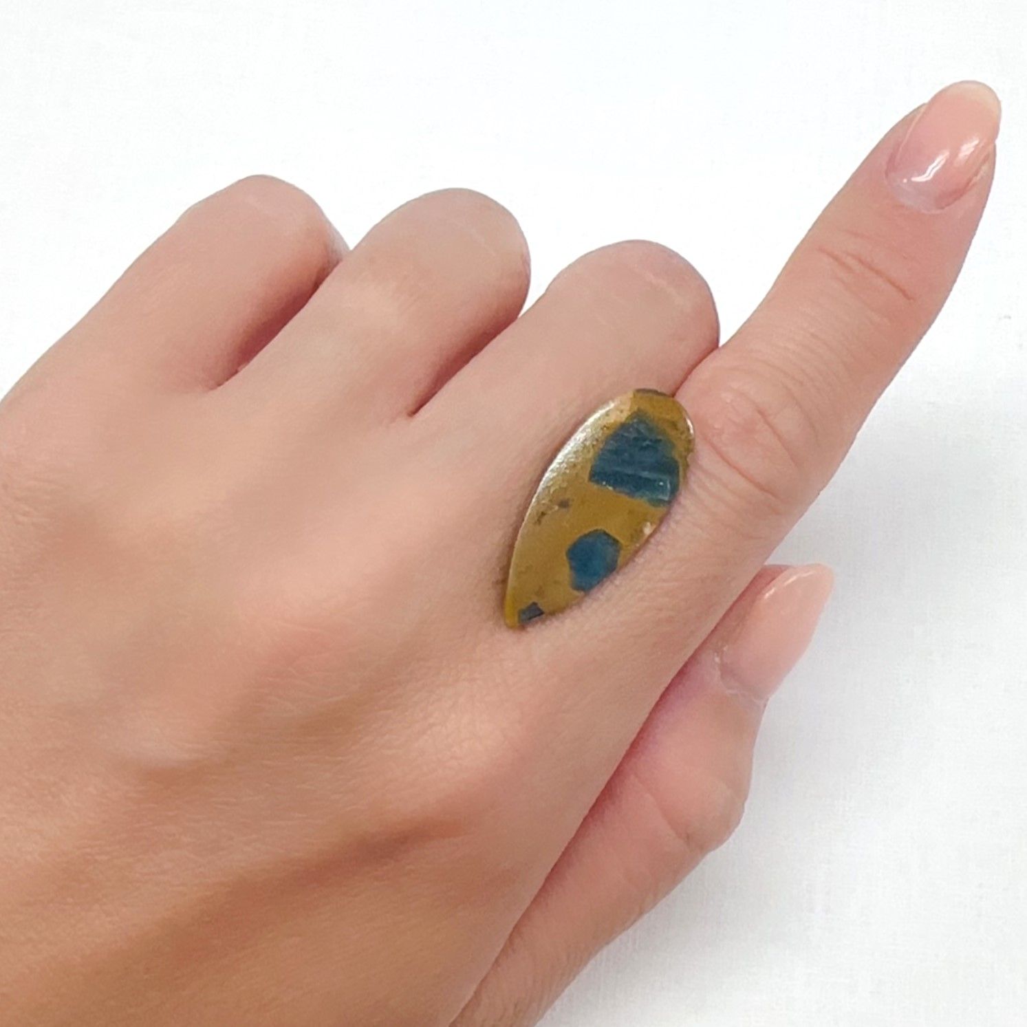 アパタイトインジャスパー ブラジル産 6.85ct[240326853]27.3x11.7mm前後