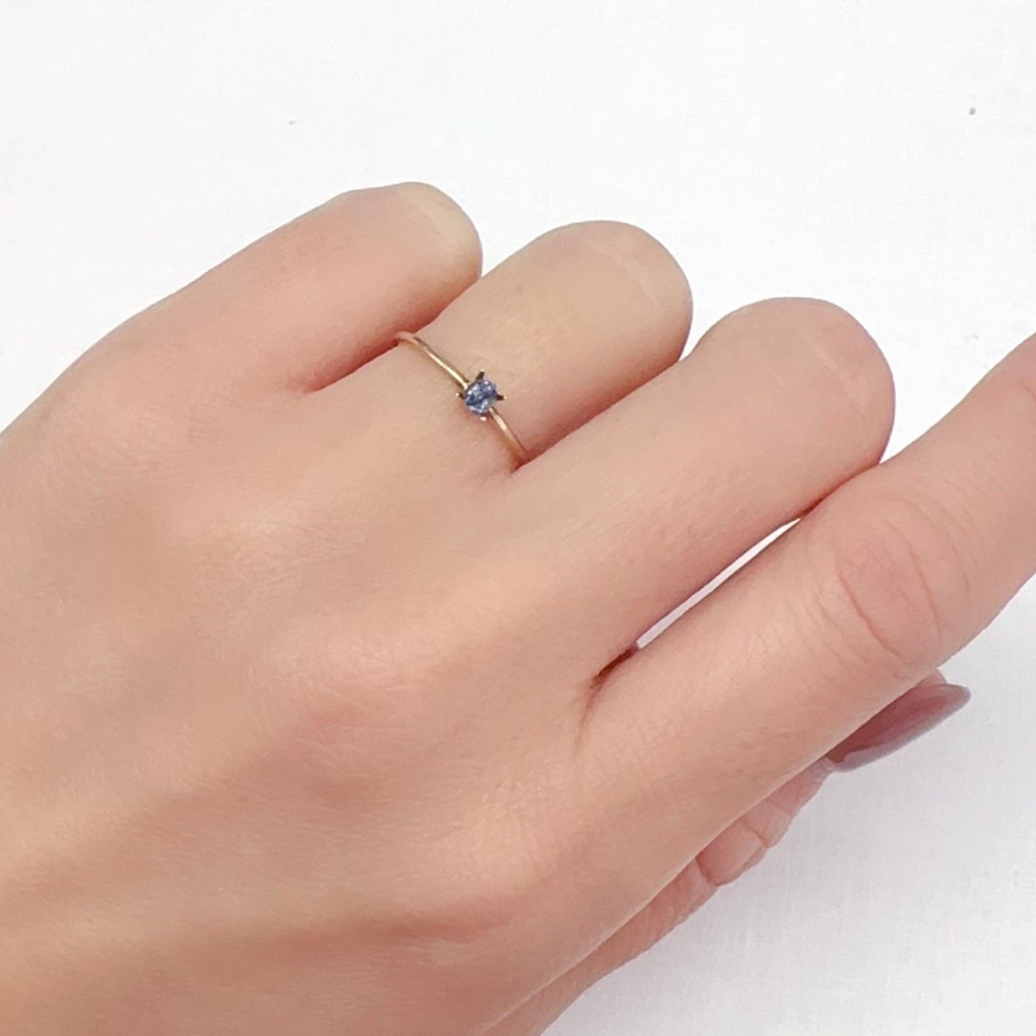 タトゥーアクアマリン ブラジル・ミナスジェライス州タトゥー鉱山産 0.083ct[240226063]3x2.4mm前後