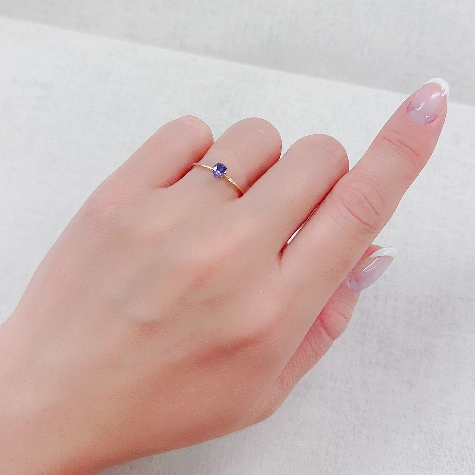 ウィンザーサファイア タンザニア・ウィンザー産 0.32ct[230521975]4.6x3.6mm前後