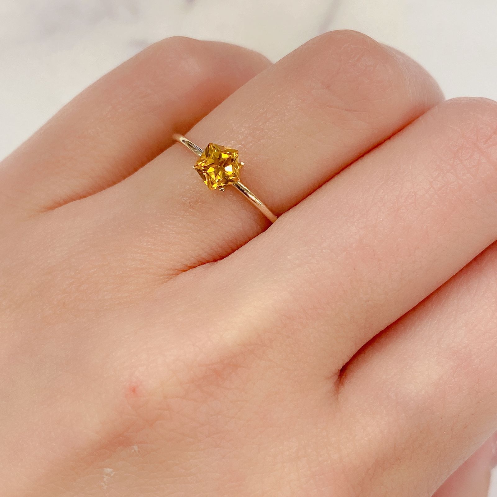 <ランダムセレクト1個販売> ◇ペンタゴンカット◇シトリンSA(宝石名シトリン) ブラジル産 0.38ct前後 識別済[210310171]5×5.1mm前後