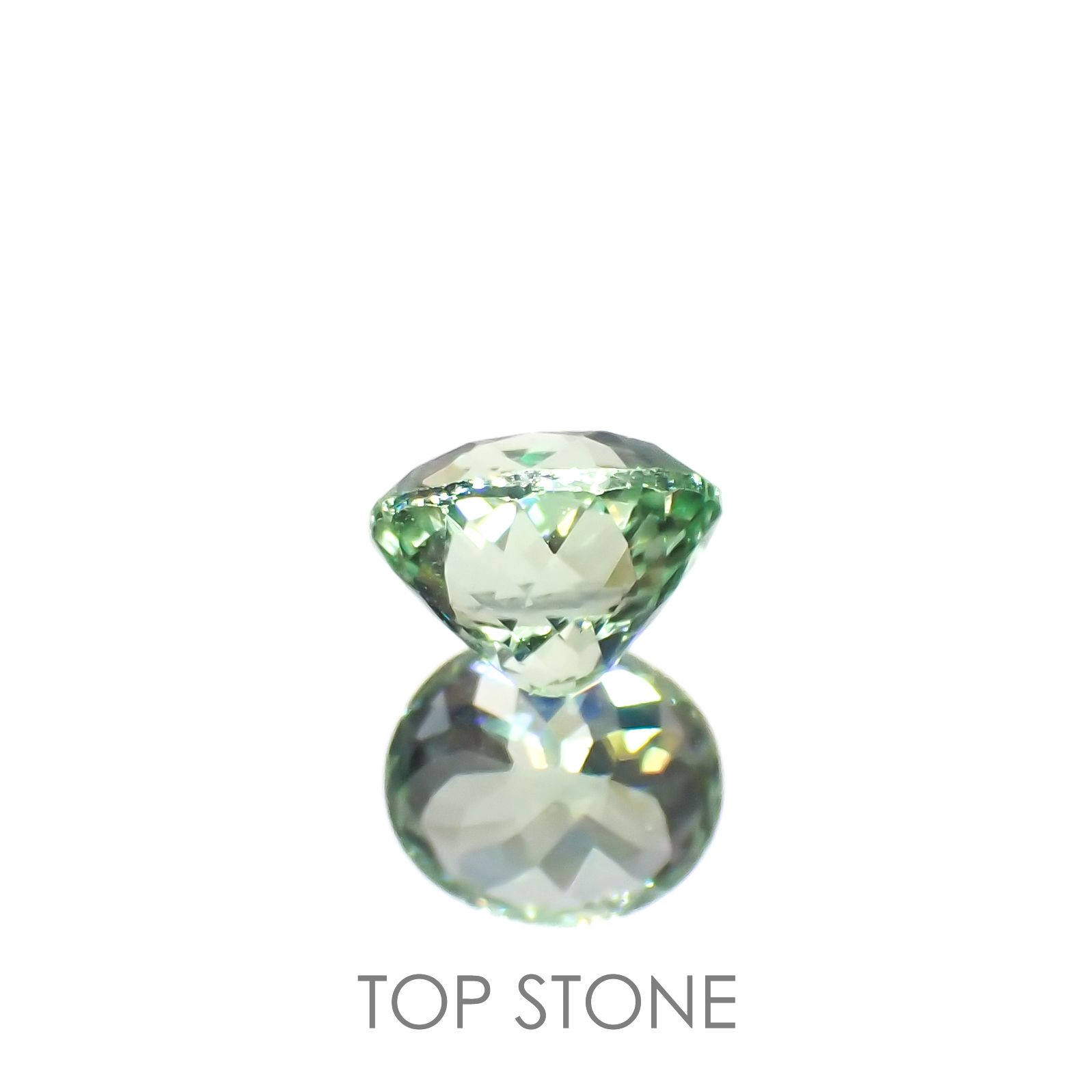 ミントガーネット(宝石名グリーン グロッシュラー・ガーネット)タンザニア産 0.61ct 識別済[221018624]5.2x4.3mm前後