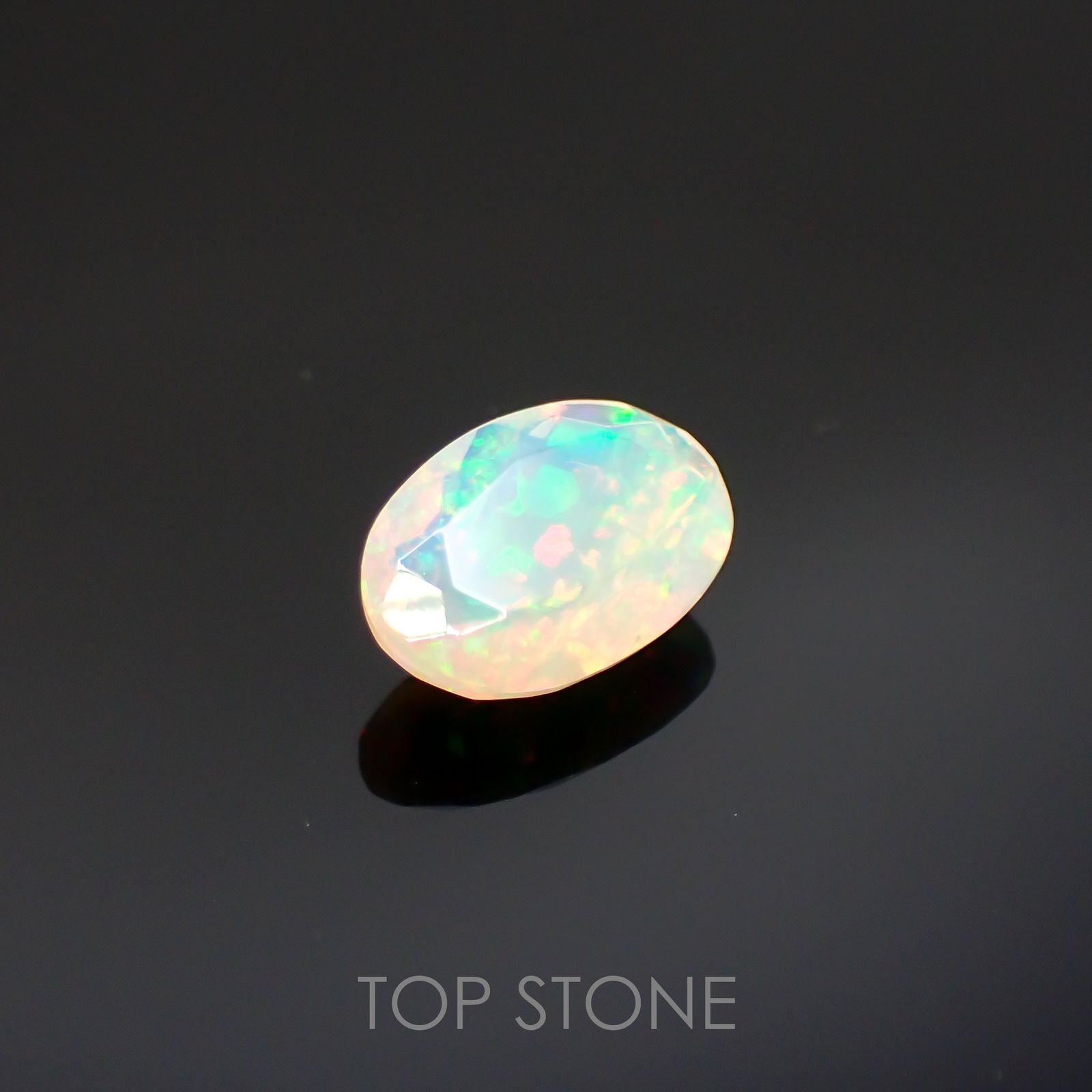 エチオピアオパール(宝石名オパール)エチオピア産 1.10ct 識別済[220114783]9.9x6.7mm前後