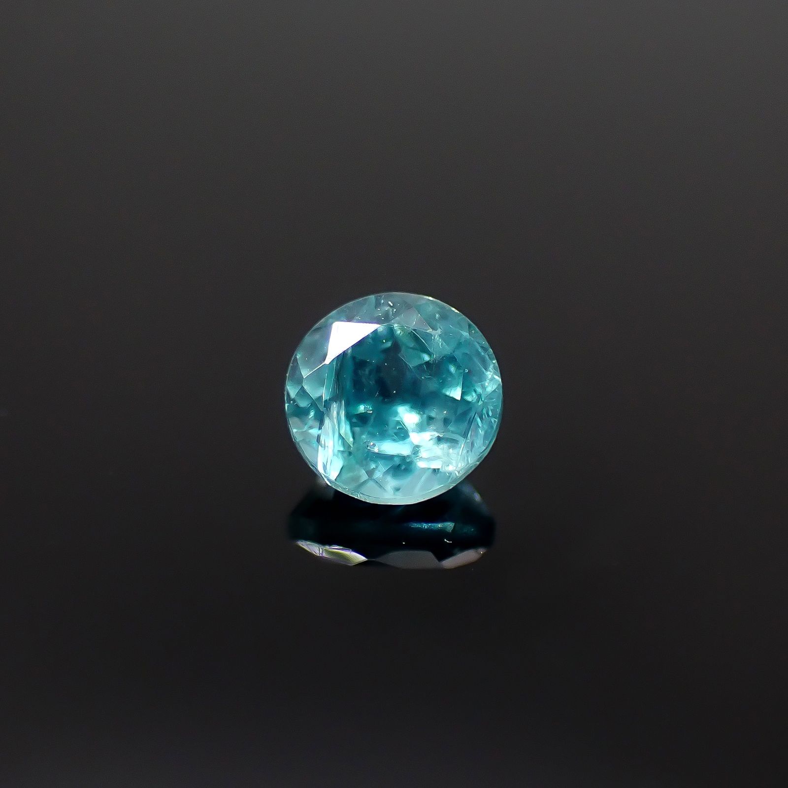 グランディディエライト マダガスカル産 0.18ct [250730672]3.5x3.5mm前後