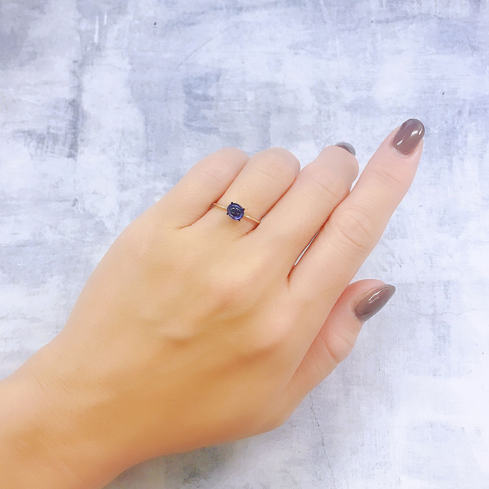サファイア(宝石名ブルー・サファイア)スリランカ/マダガスカル産 0.94ct 識別済[220918150]5.6x4.7mm前後