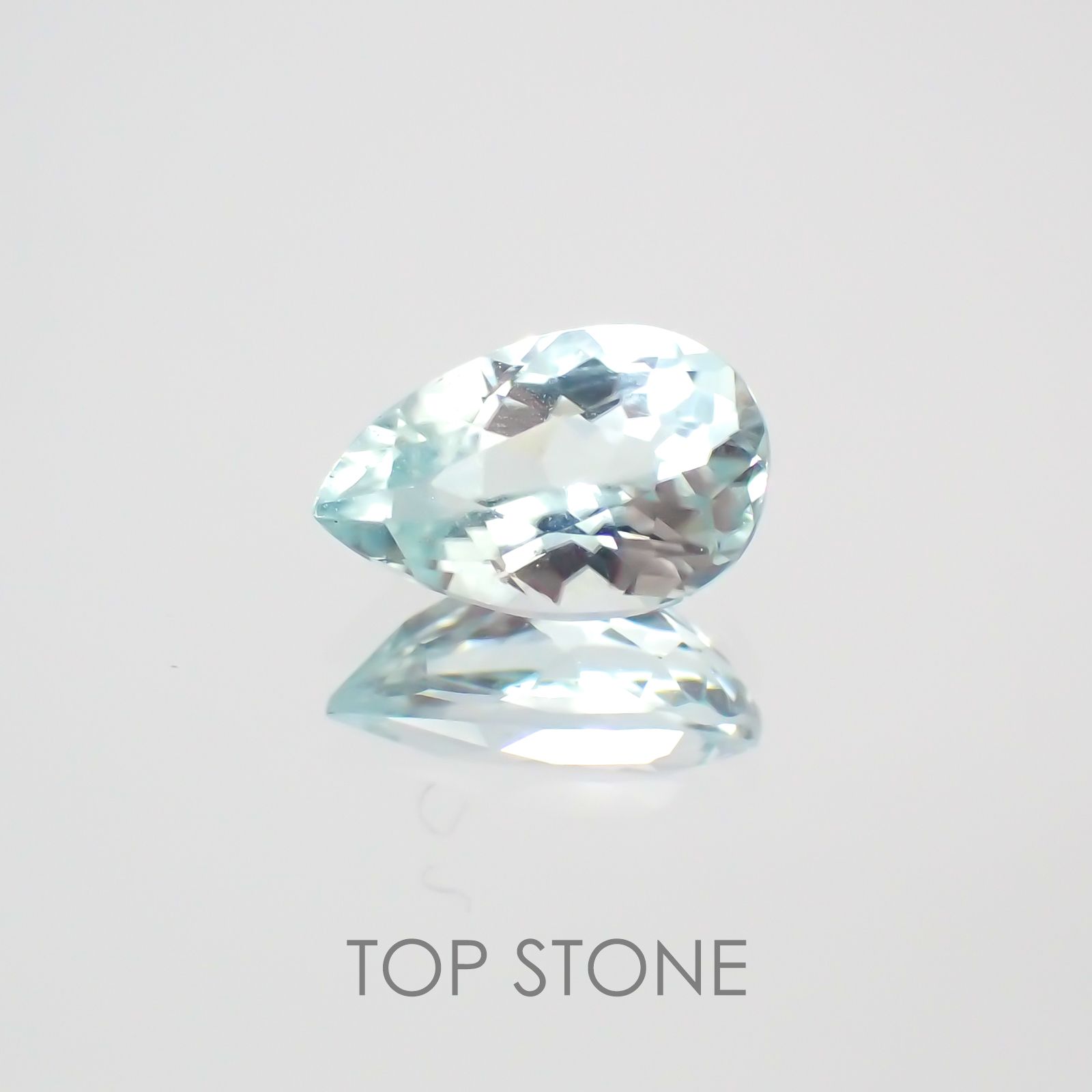 アンブリゴナイト/モンテブラサイト マダガスカル産 ルース 0.71ct[21018017]4.6×7.2mm前後