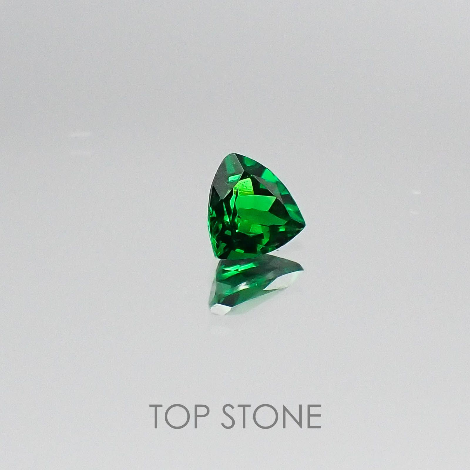ツァボライト タンザニア産 ルース 0.24ct[20073747]4×4mm前後