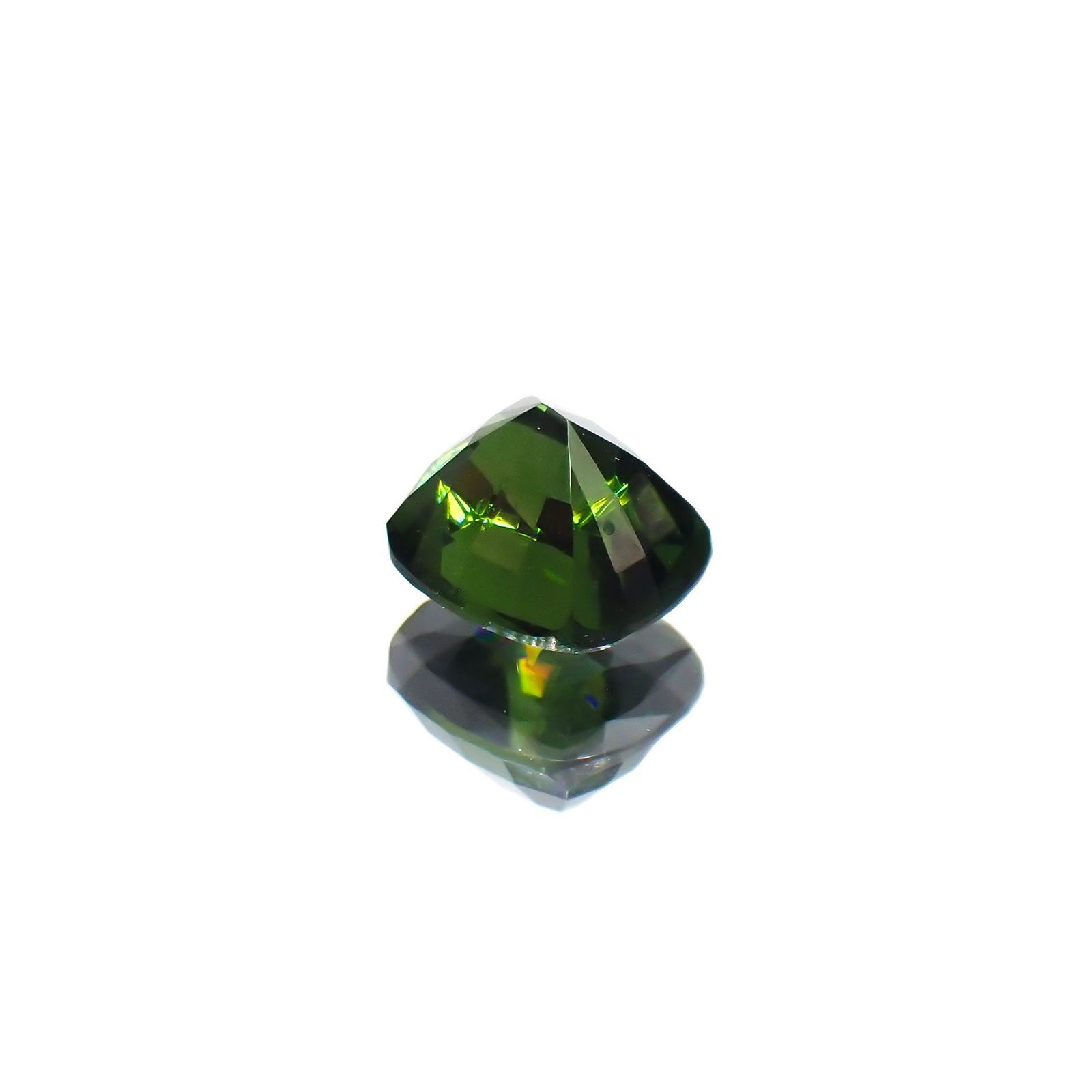 グリーンジルコン(宝石名ジルコン)スリランカ/カンボジア産 1.36ct 識別済[220114892]6.3x5.6mm前後