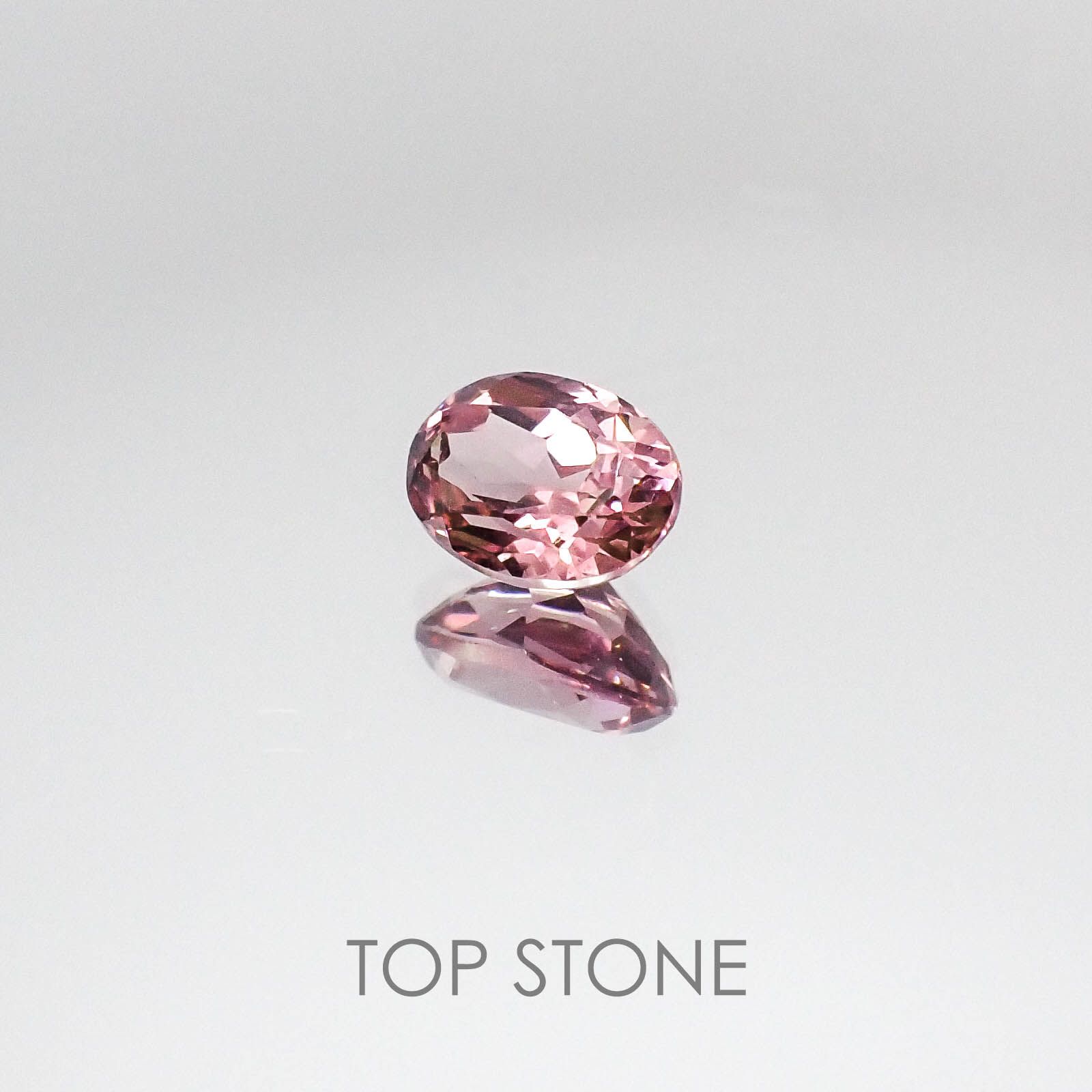 カラーシフト マラヤガーネット(宝石名ガーネット)タンザニア・マヘンゲ産 1.04ct 識別済[220717107]6.8x5mm前後