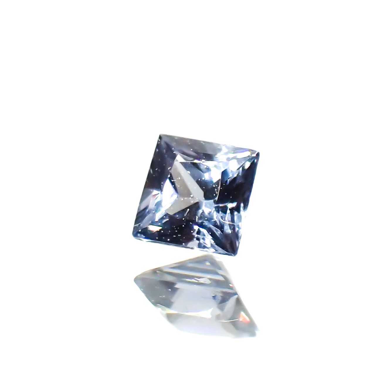 ◇プリンセスカット◇カラーチェンジガーネット アレキタイプ マダガスカル・ベキリー産 0.099ct[230522182]2.5x2.4mm前後