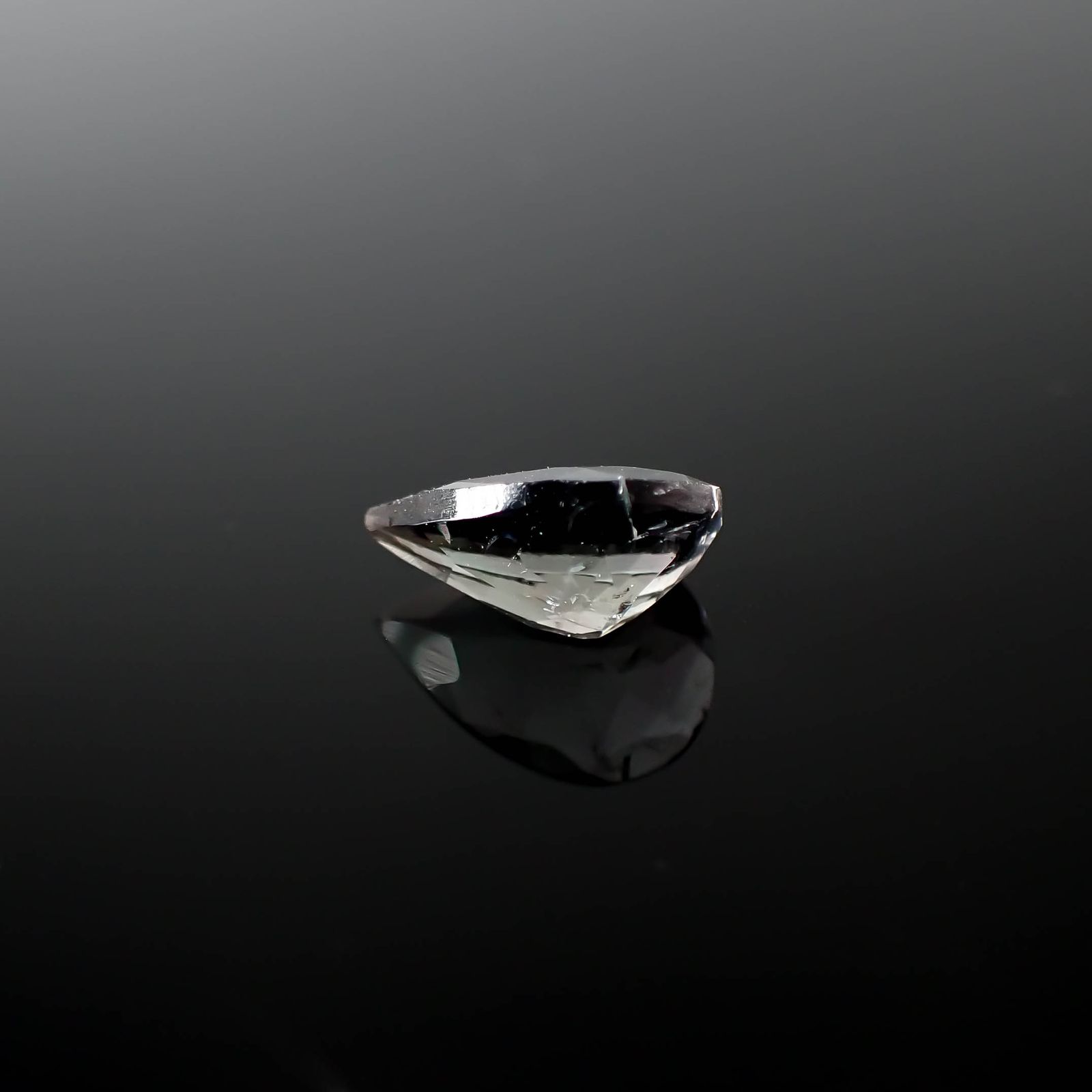 フローライト フルオレッセンス イギリス・ロジャリー鉱山産 2.08ct[240326600]10.5x7.2mm前後