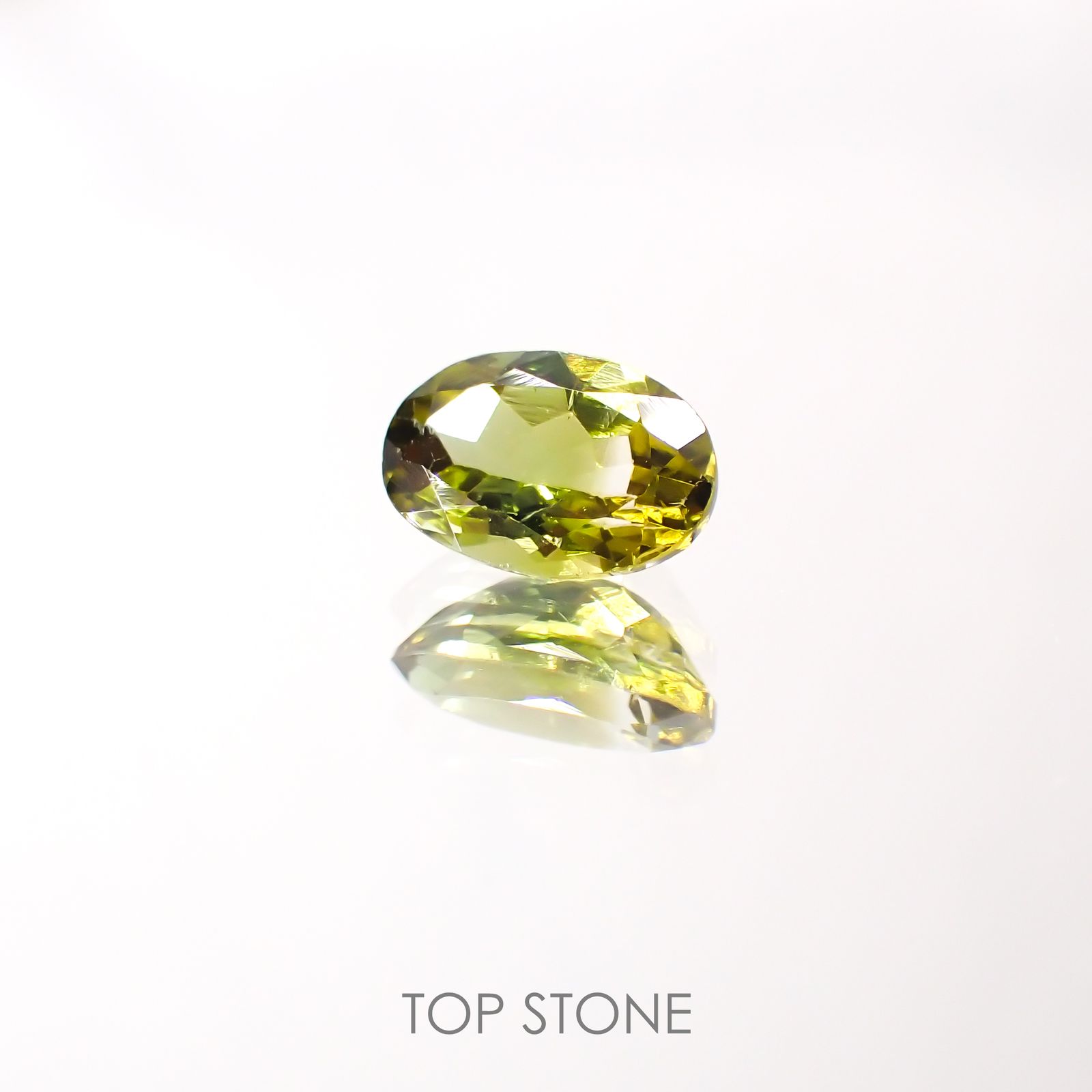 パーティカラートルマリン(宝石名パーティカラード・トルマリン) ブラジル/アフリカ産 0.85ct 識別済[211013573]7.5×5.1mm前後