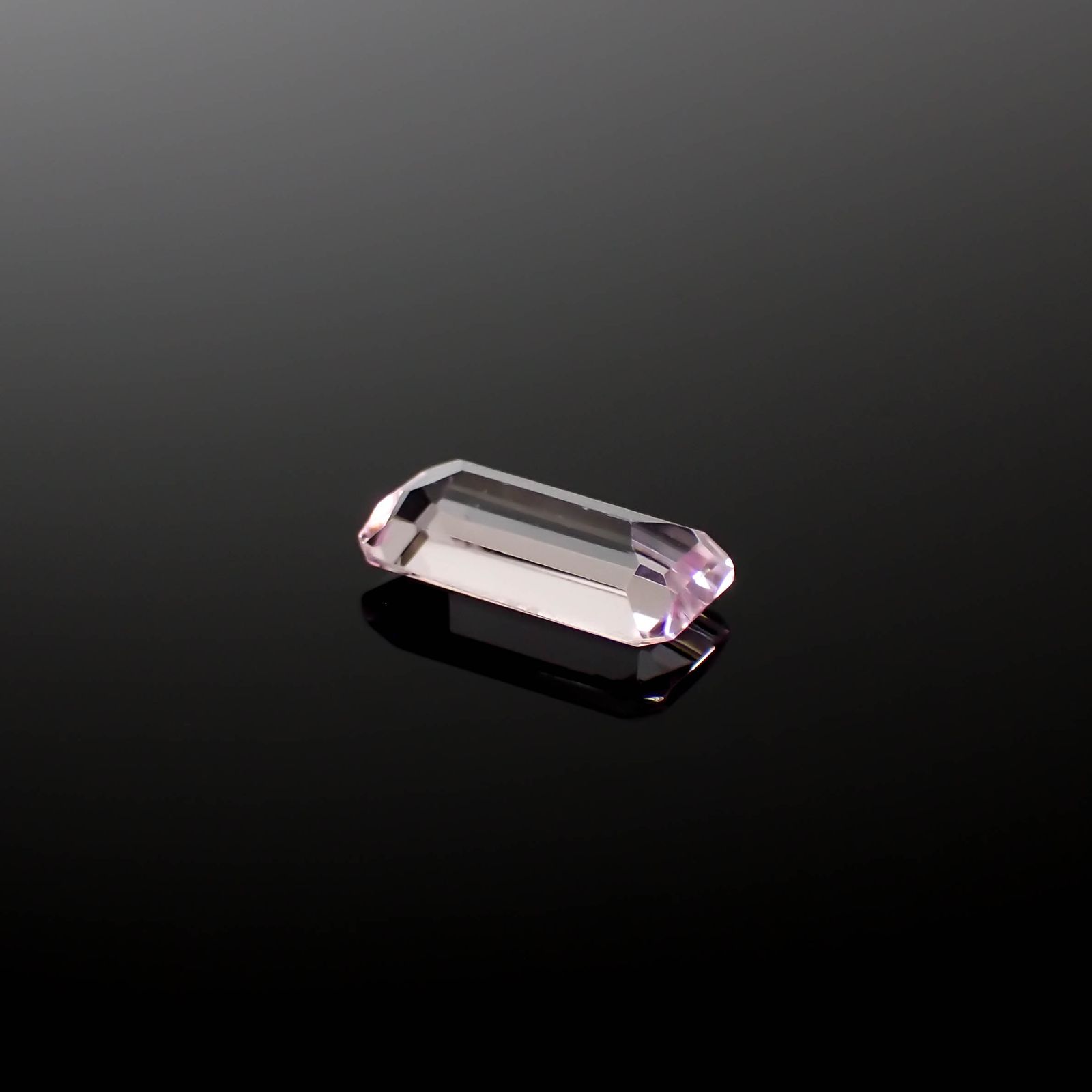 クンツァイト アフガニスタン産 2.72ct[231225137]11.9x6mm前後