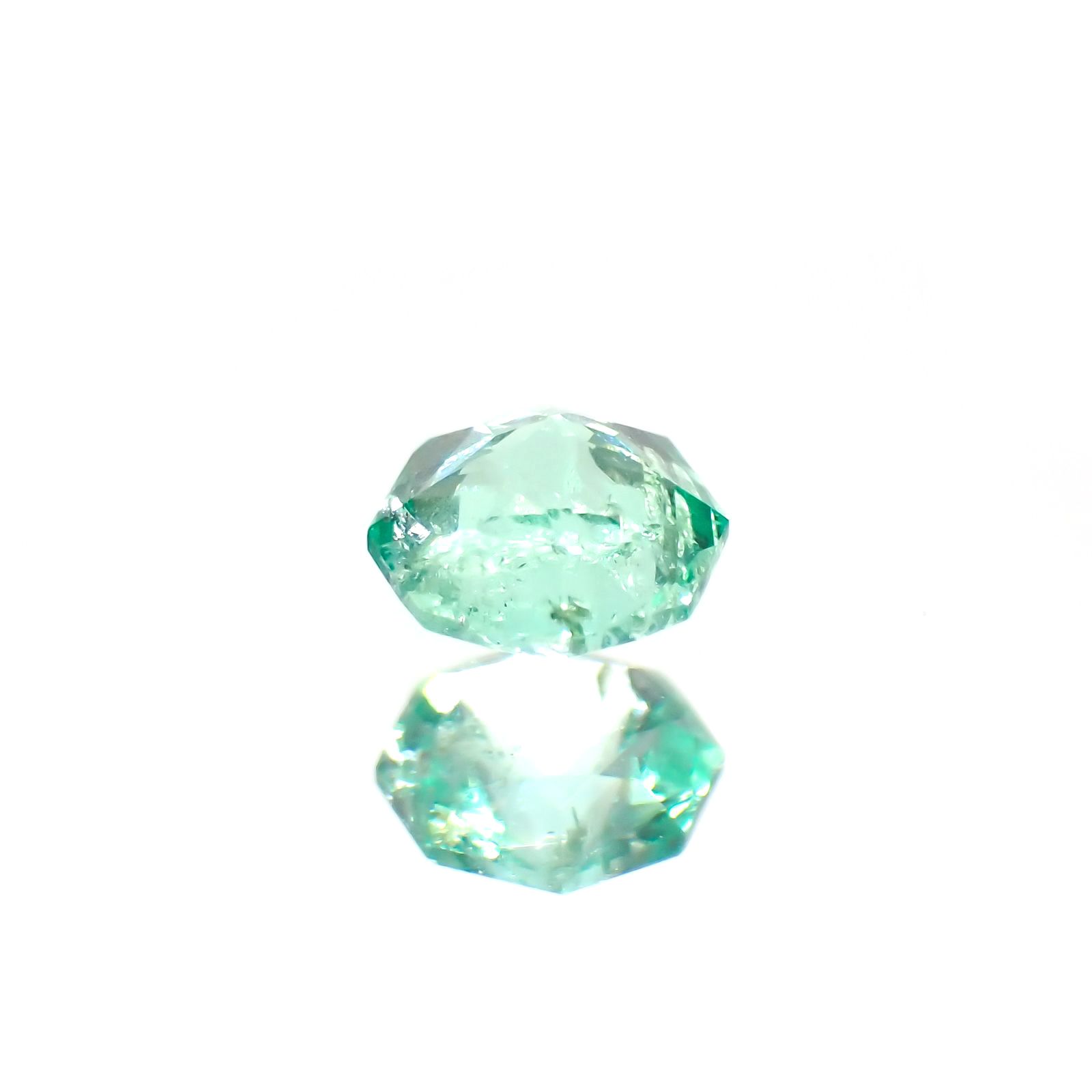 ◇オクタゴンカット◇エメラルド(宝石名エメラルド)ザンビア産 0.12ct 識別済[231224396]3.1x3.1mm前後