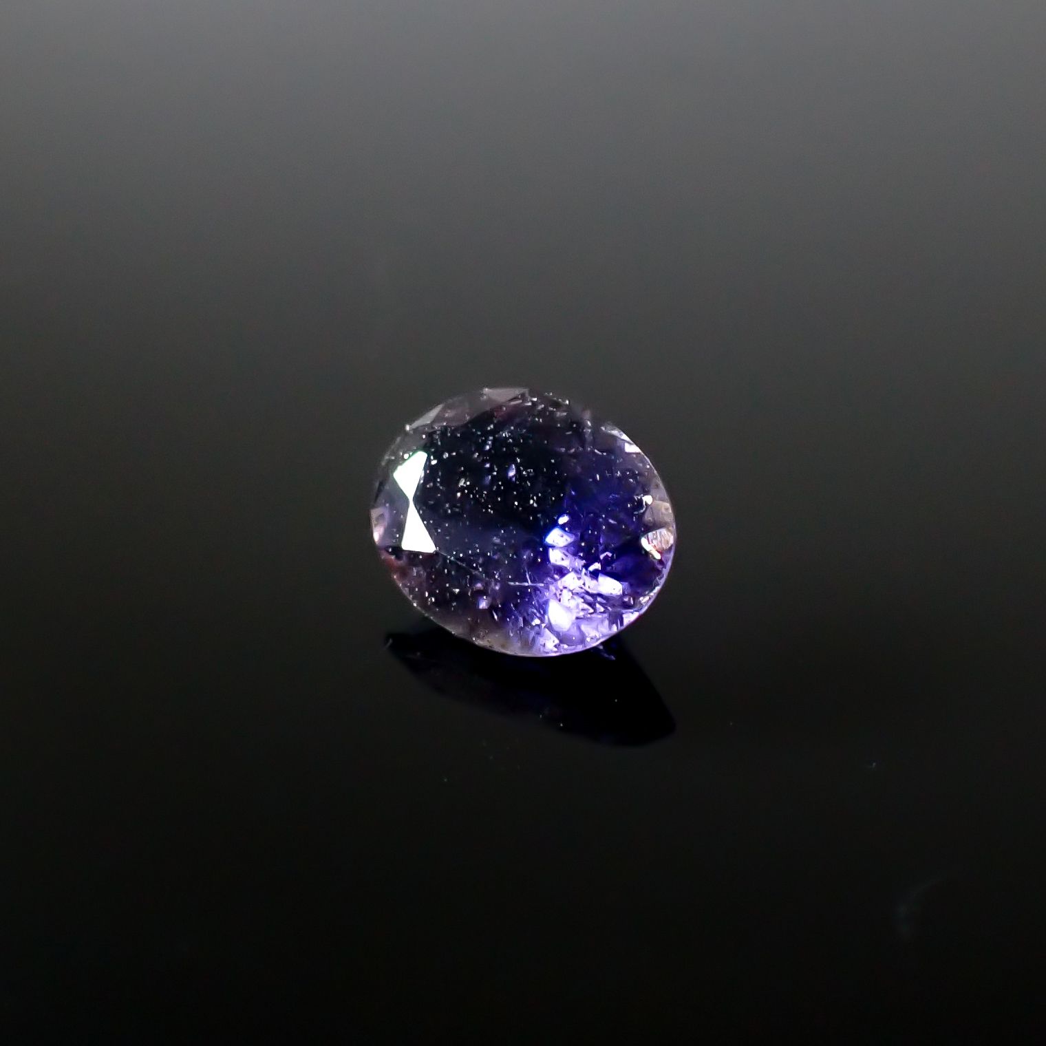 アイオライトサンストーン インド/ブラジル産 1.38ct [250229818]9x6.9mm前後