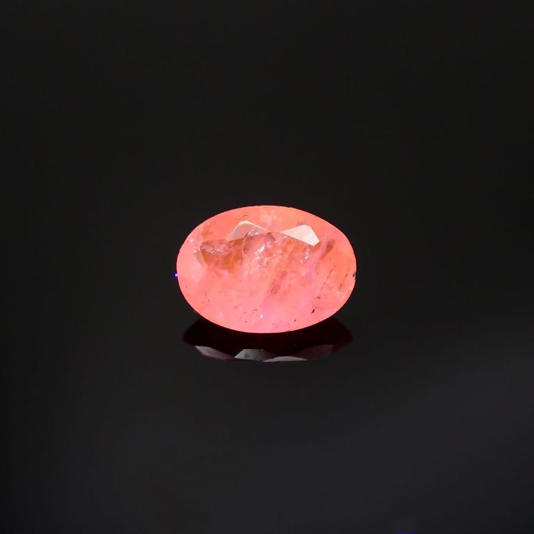 長波365(ライト)の照射で蛍光